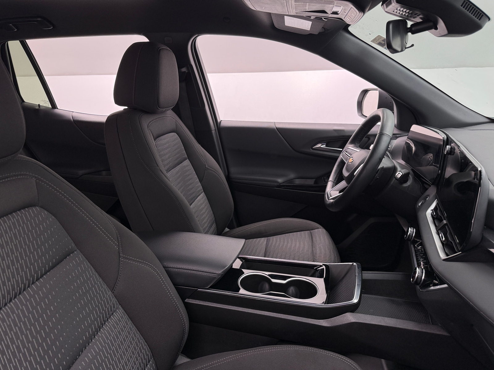 Thumbnail: 2025 Chevrolet Equinox - 2