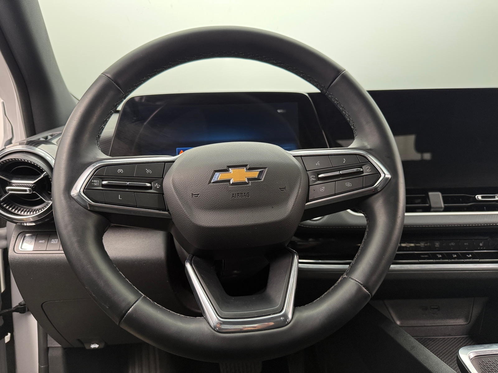 Thumbnail: 2025 Chevrolet Equinox - 5