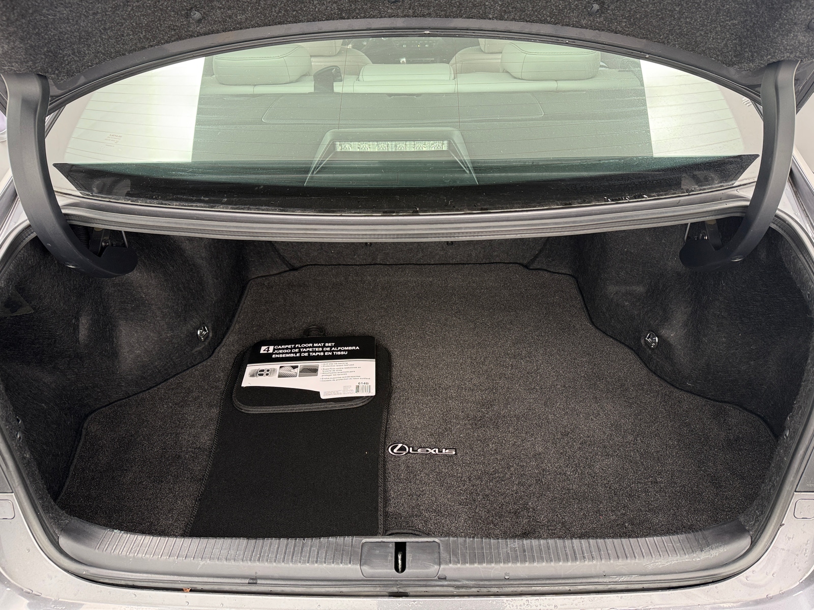 Thumbnail: 2017 Lexus ES - 6