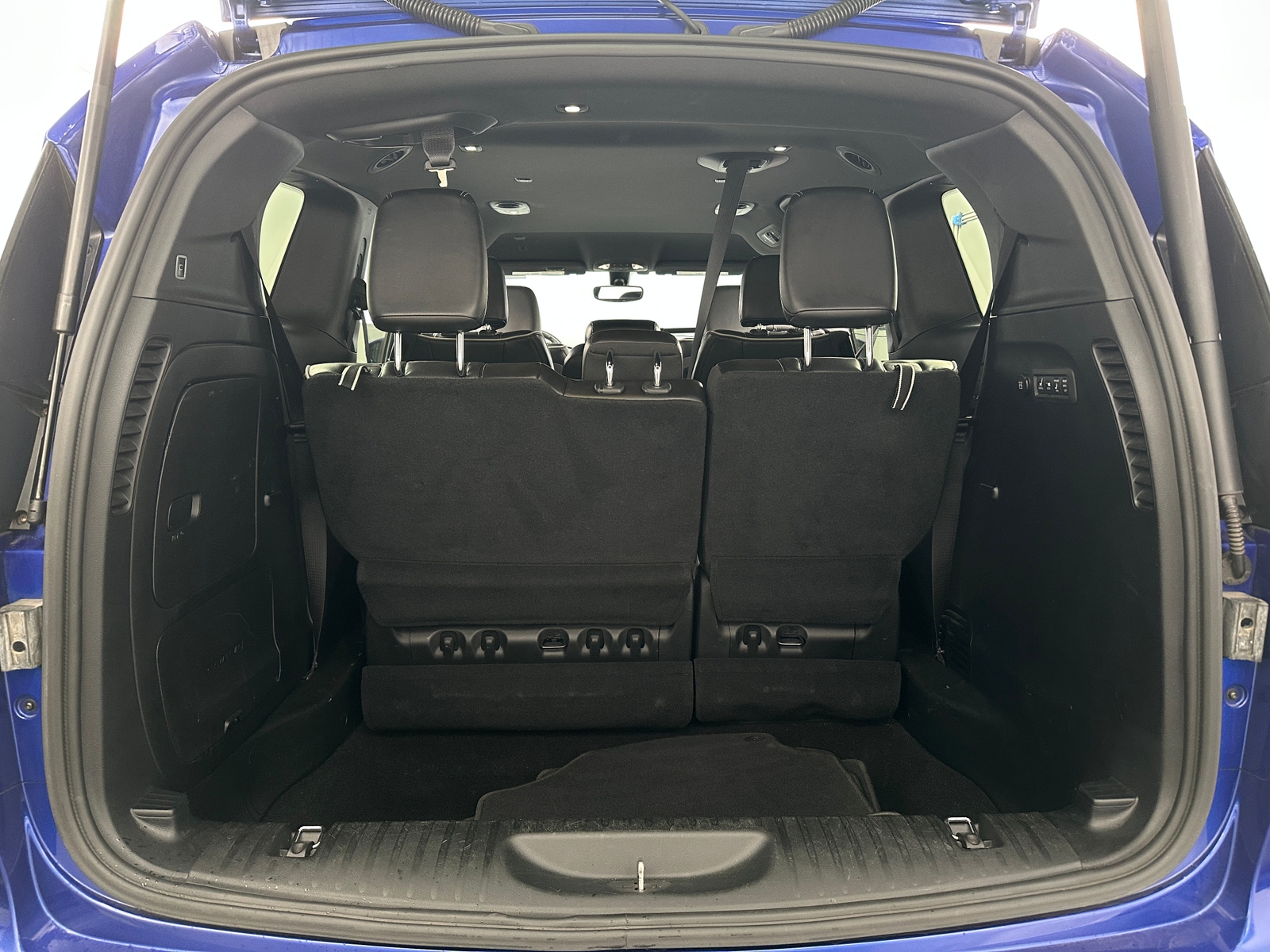 Thumbnail: 2018 Chrysler Pacifica - 6