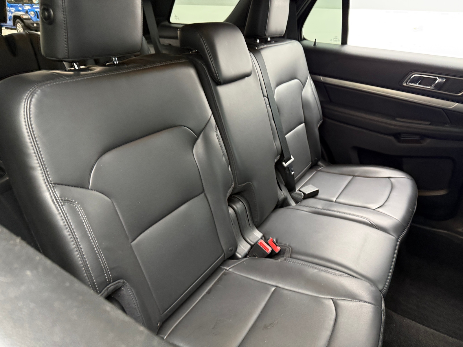 Thumbnail: 2019 Ford Explorer - 6