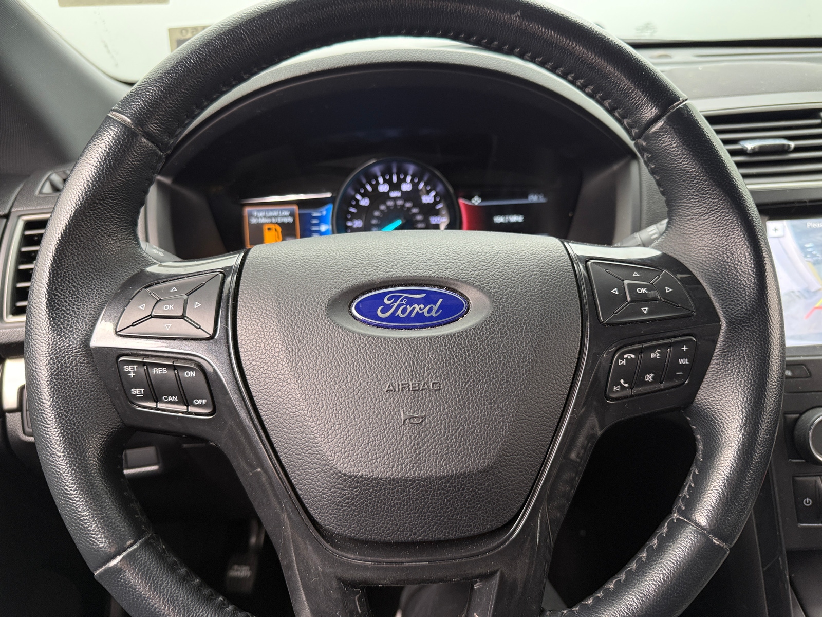 Thumbnail: 2019 Ford Explorer - 5