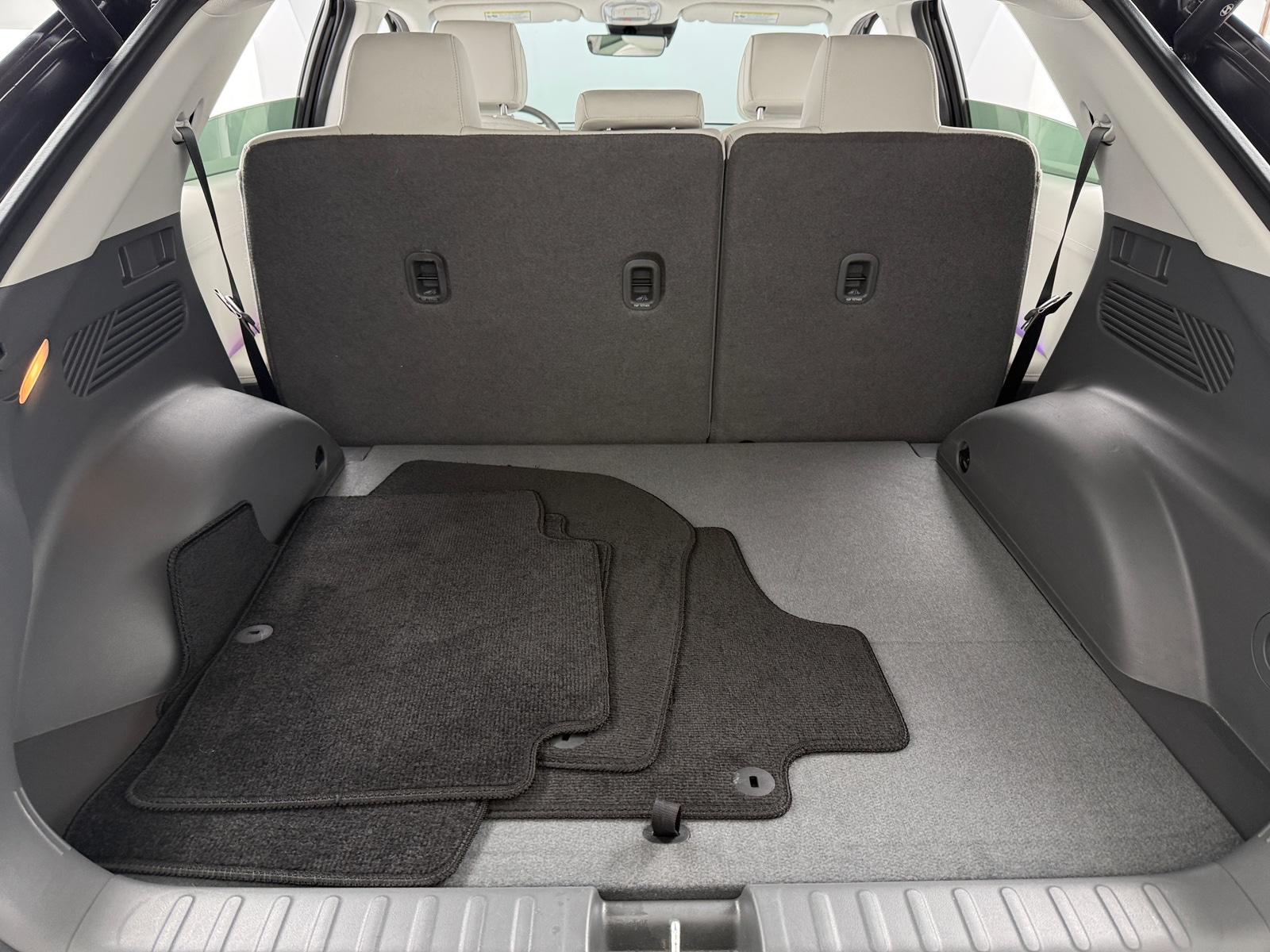 Thumbnail: 2022 Hyundai Ioniq 5 - 6