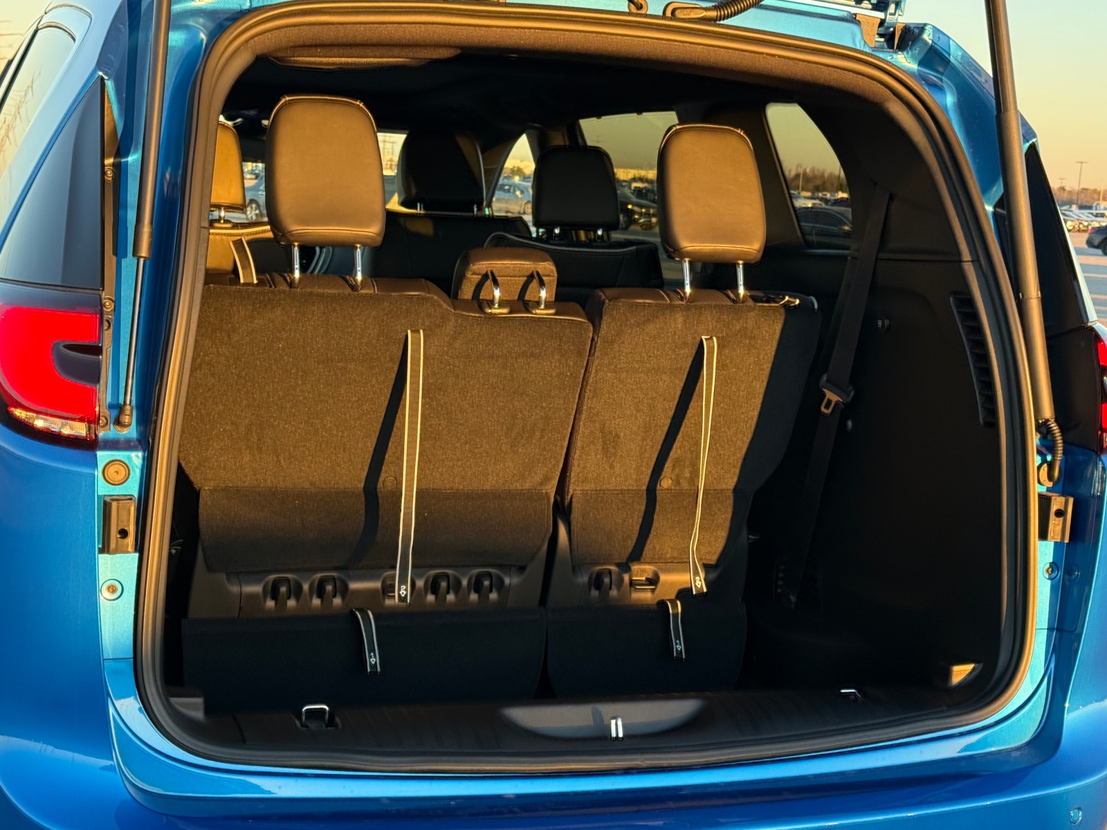 Thumbnail: 2026 Chrysler Pacifica - 6