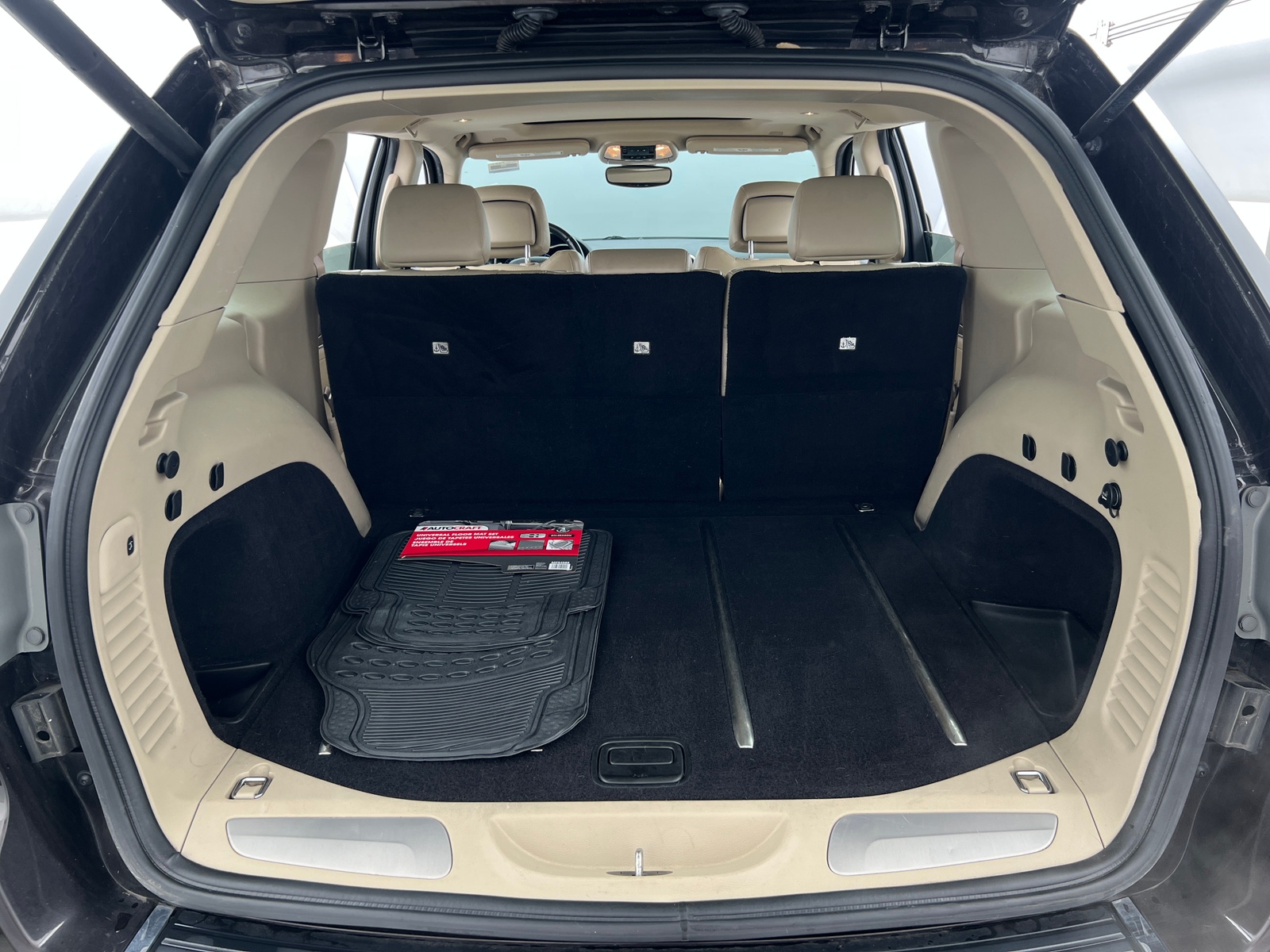 Thumbnail: 2017 Jeep Grand Cherokee - 6