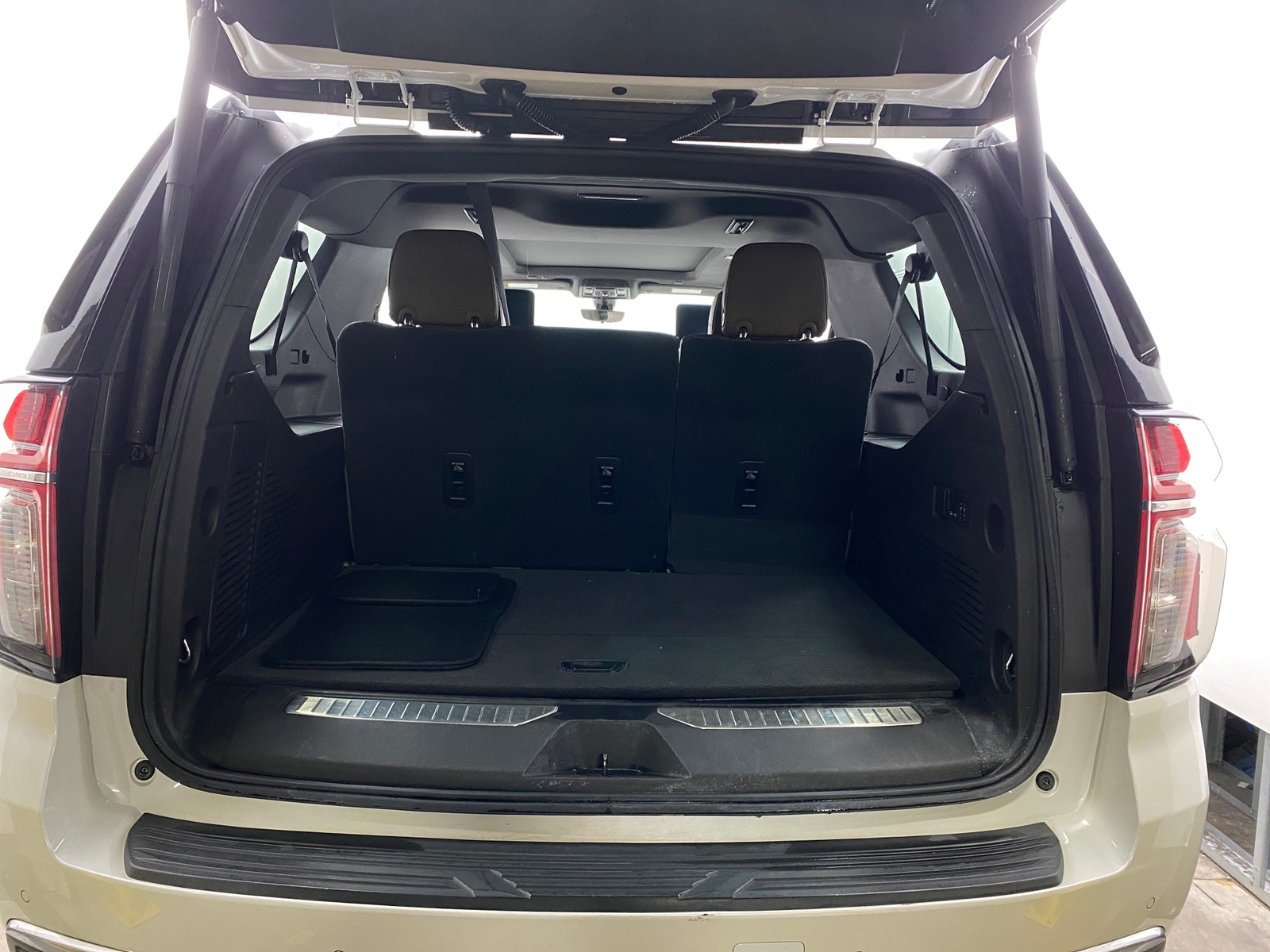 Thumbnail: 2021 Chevrolet Suburban - 6