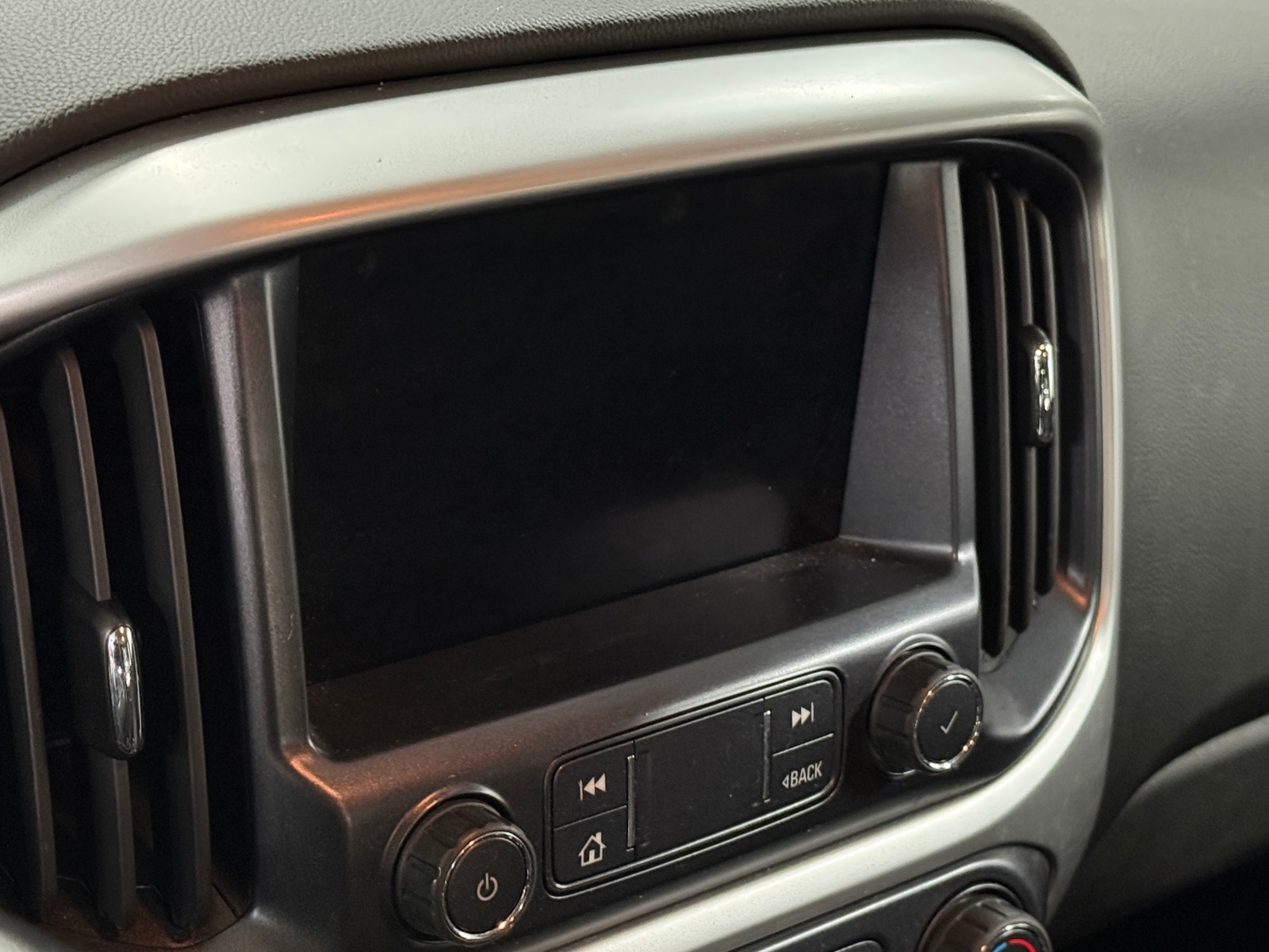 Thumbnail: 2021 Chevrolet Colorado - 4