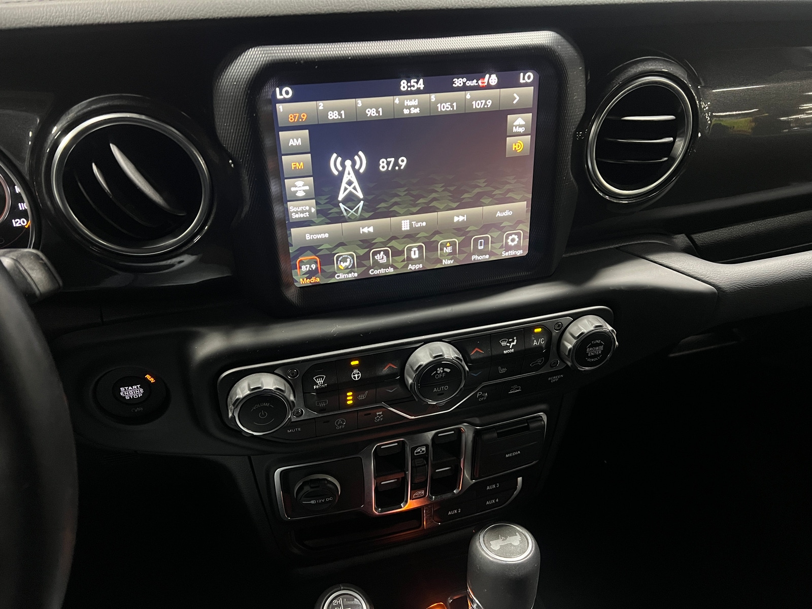 Thumbnail: 2021 Jeep Wrangler - 3