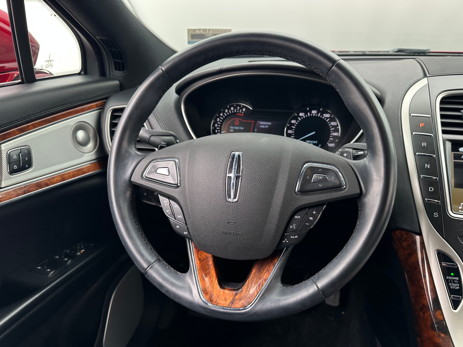 Thumbnail: 2017 Lincoln MKX - 4