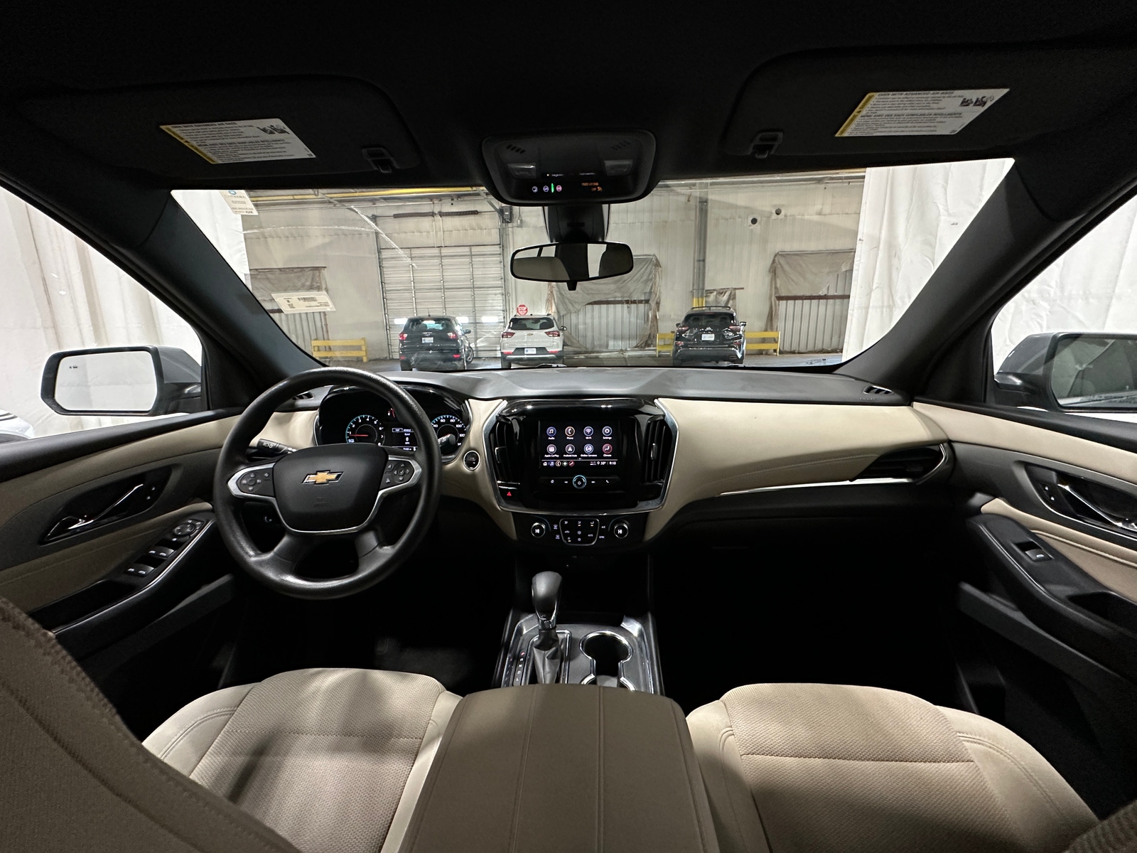 Thumbnail: 2023 Chevrolet Traverse - 3