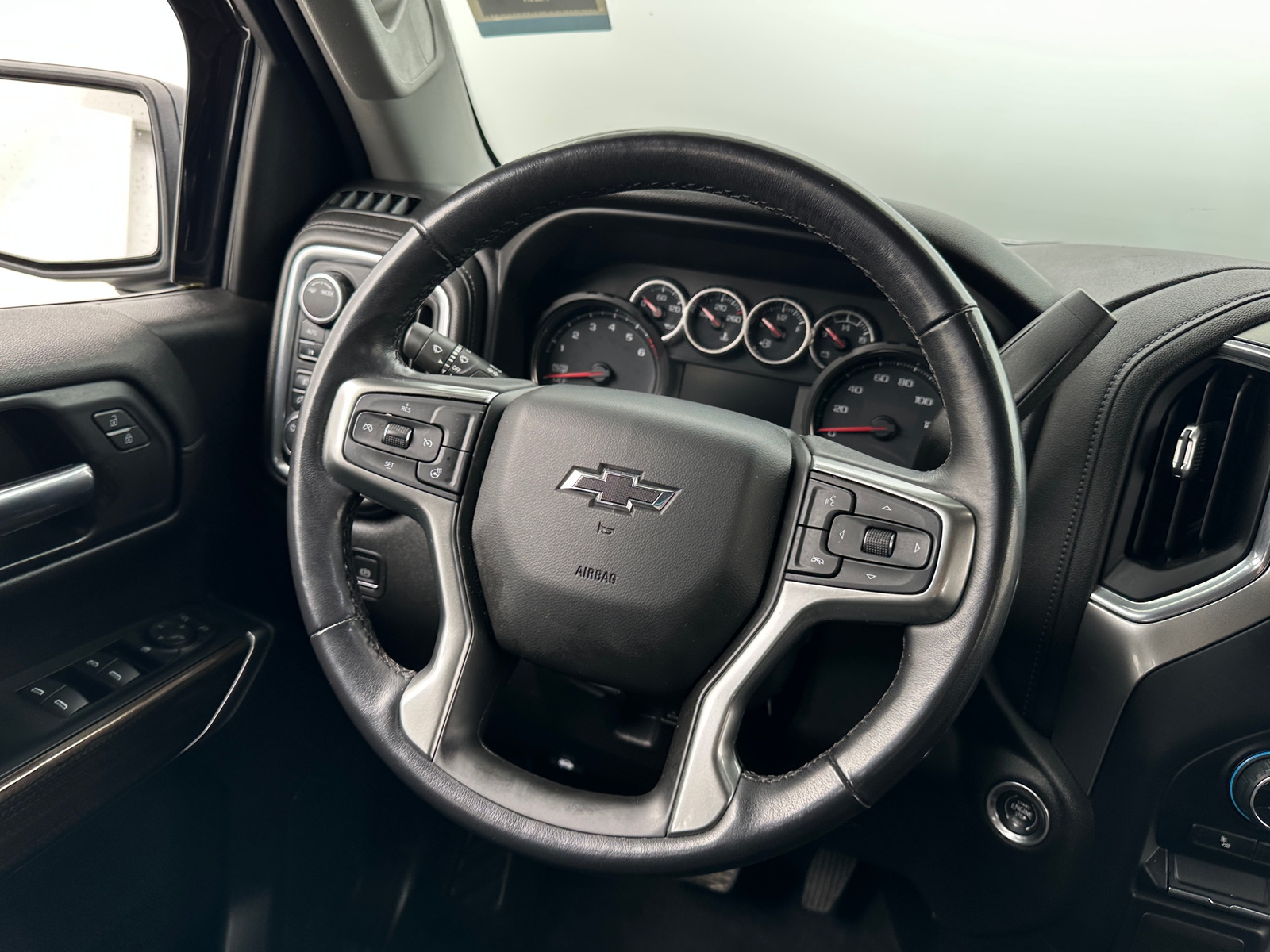 Thumbnail: 2021 Chevrolet Silverado 1500 - 5