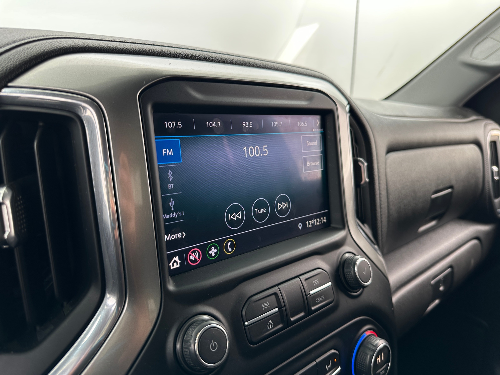 Thumbnail: 2021 Chevrolet Silverado 1500 - 4