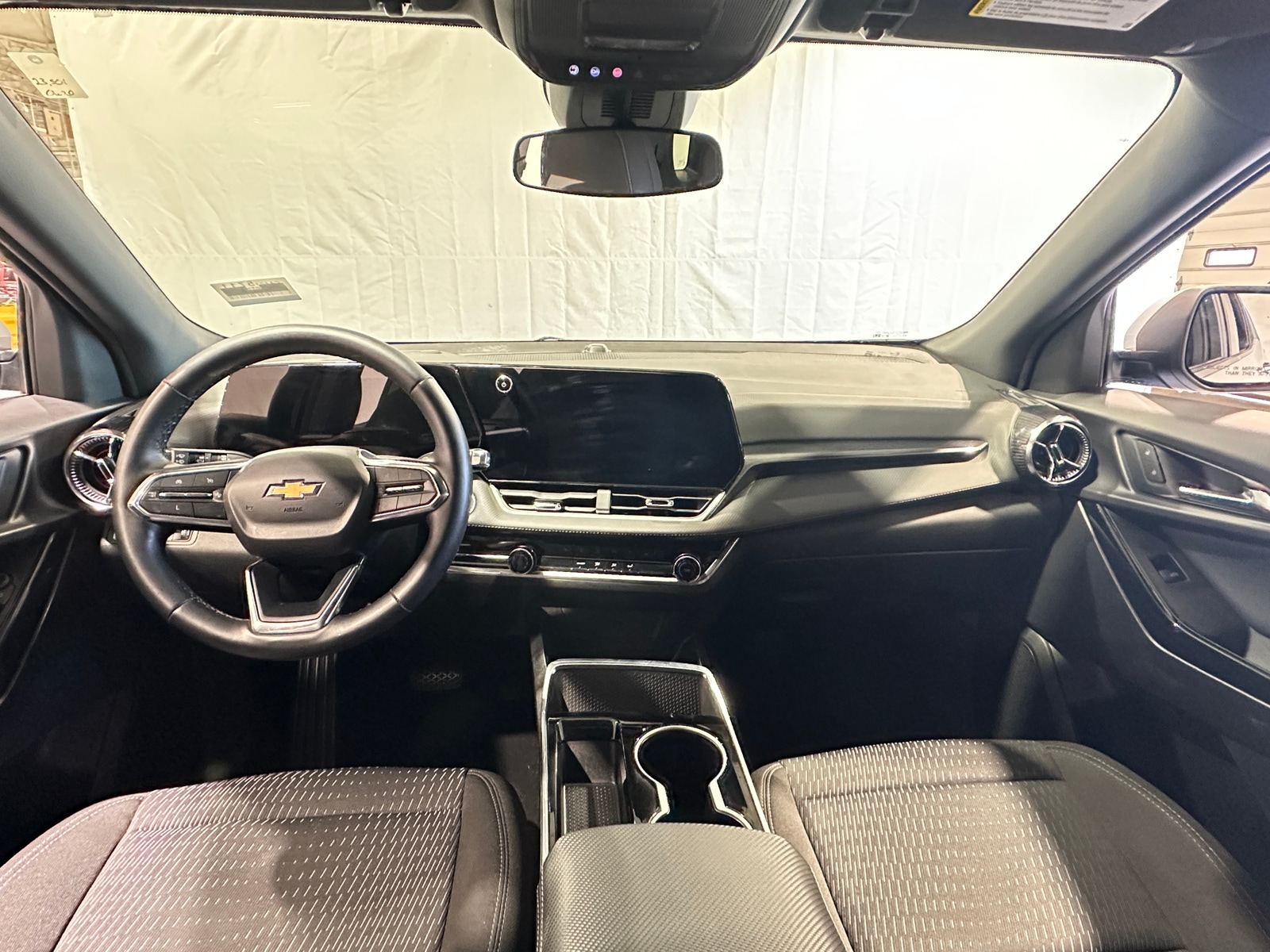 Thumbnail: 2025 Chevrolet Equinox - 3