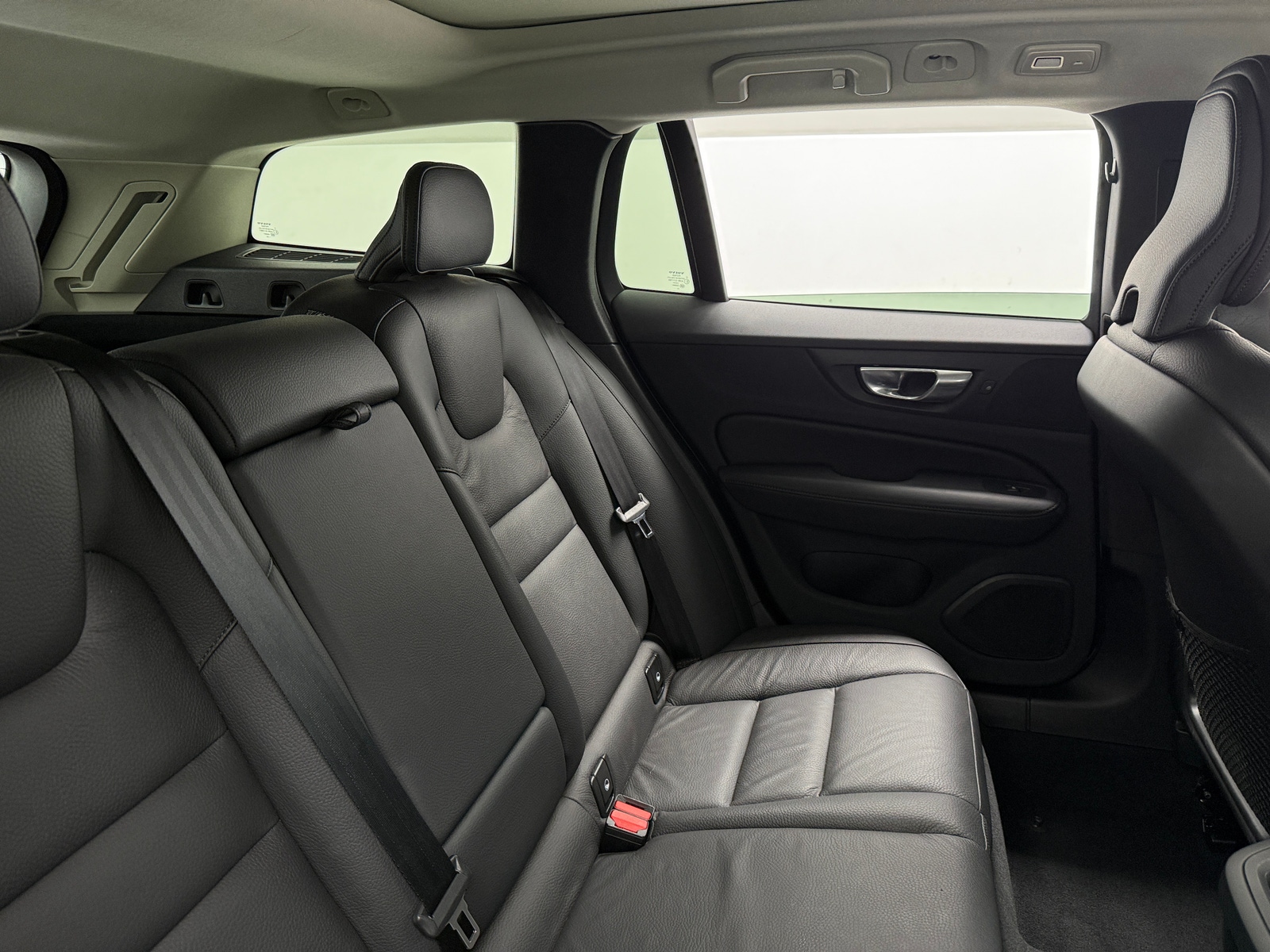 Thumbnail: 2025 Volvo V60 - 5