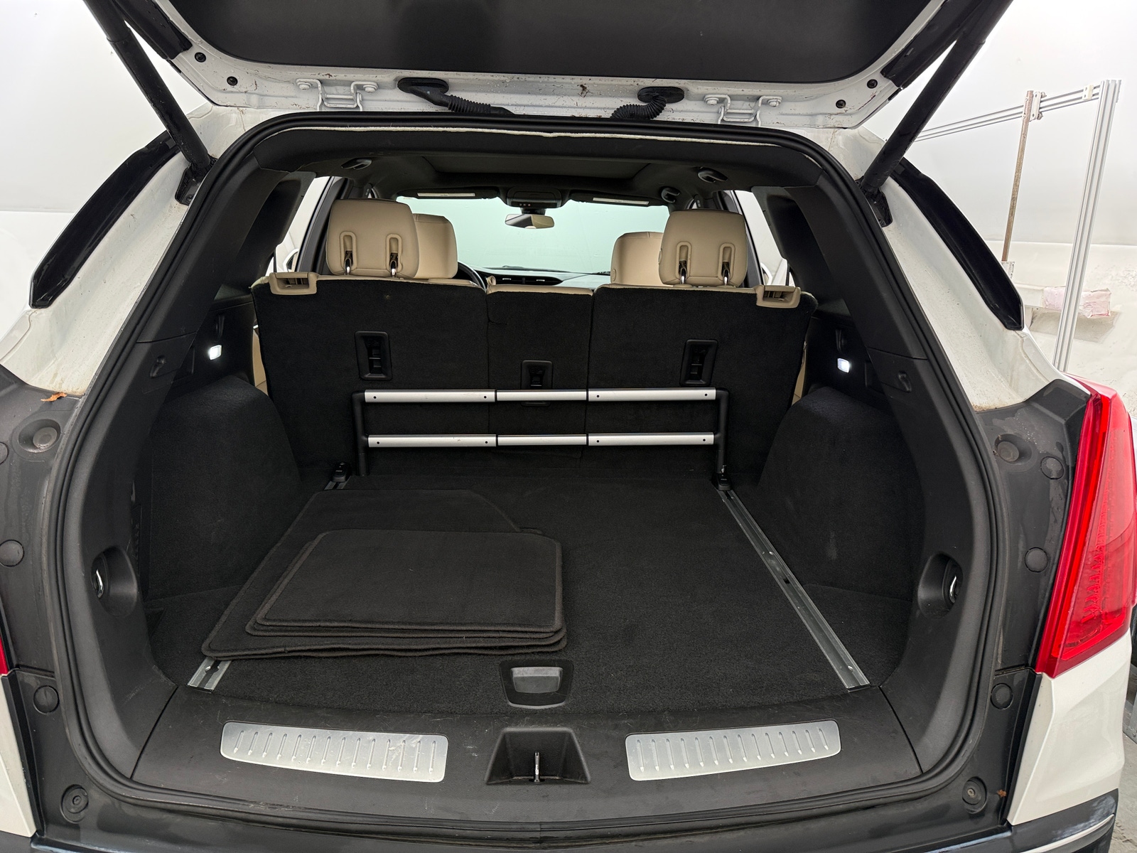 Thumbnail: 2017 Cadillac XT5 - 6