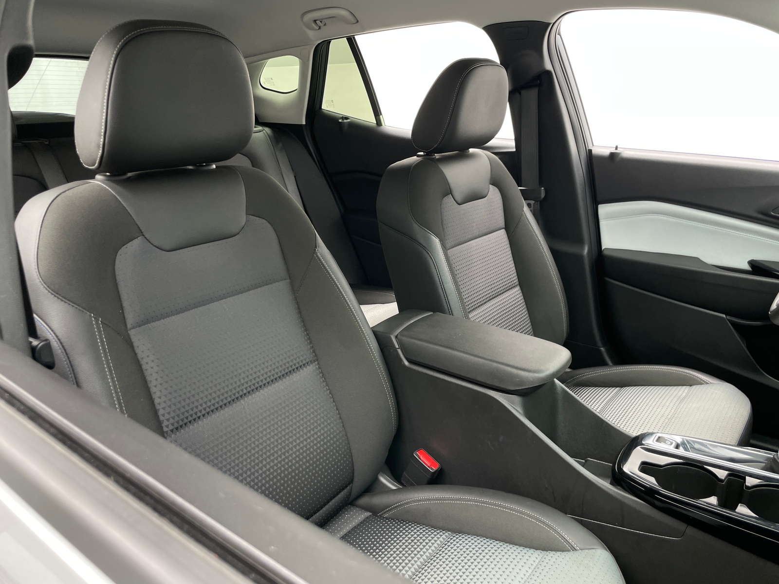 Thumbnail: 2025 Chevrolet Trax - 2