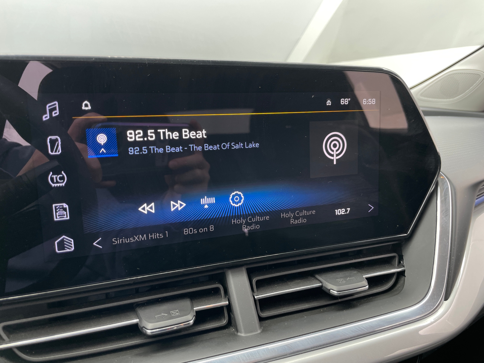 Thumbnail: 2025 Chevrolet Trax - 4