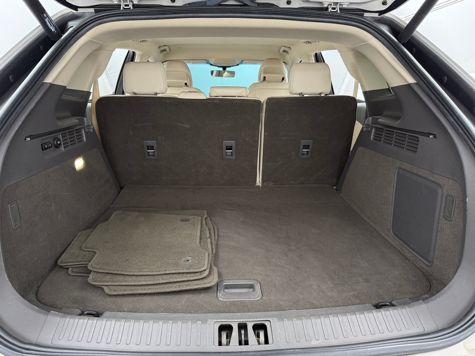 Thumbnail: 2019 Lincoln Nautilus - 6