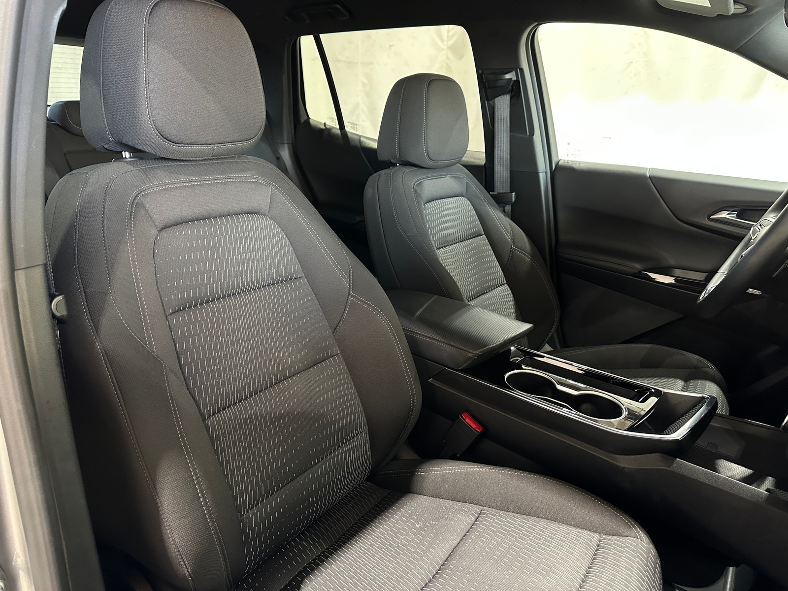 Thumbnail: 2025 Chevrolet Equinox - 2