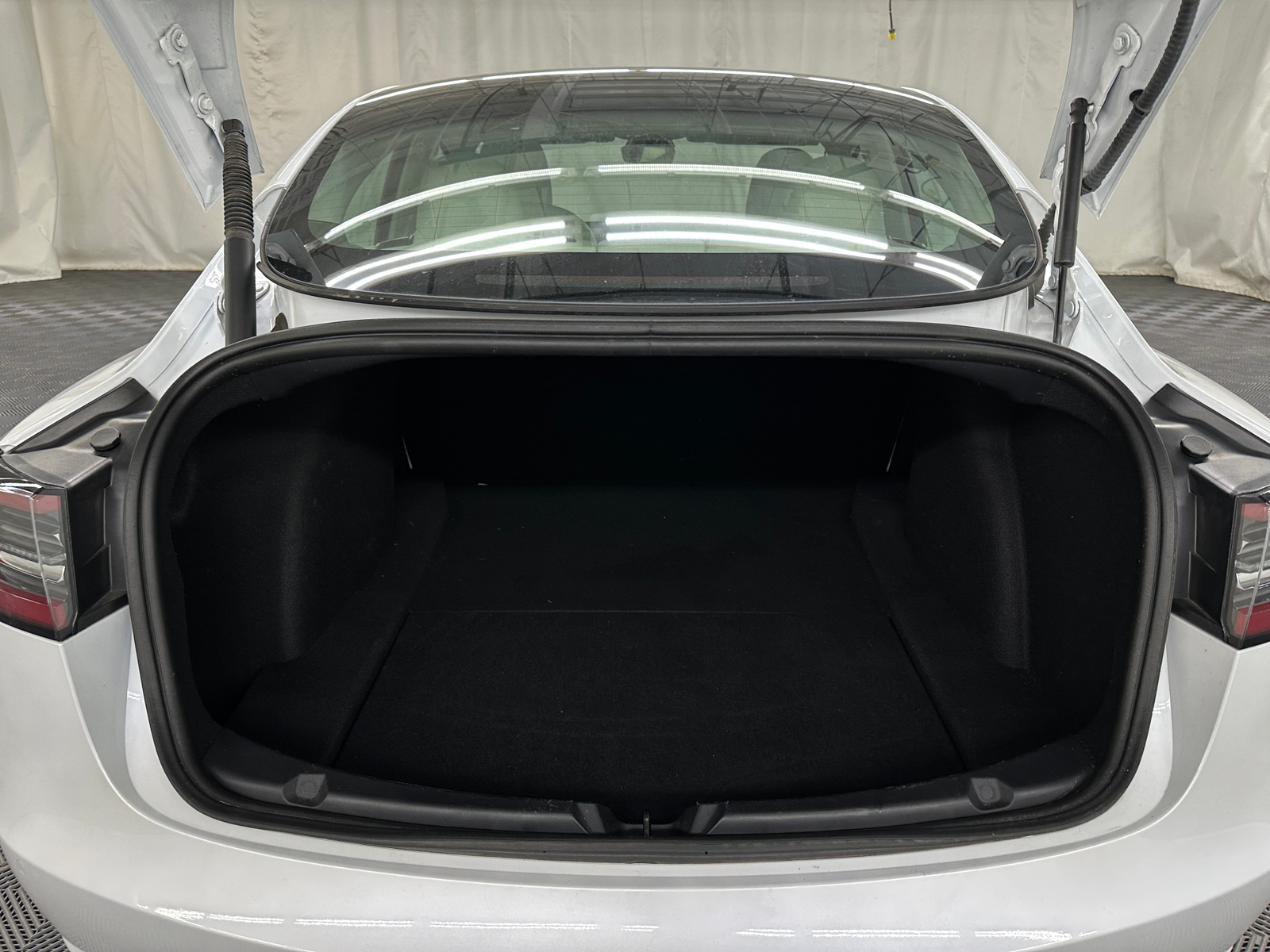 Thumbnail: 2022 Tesla Model 3 - 6