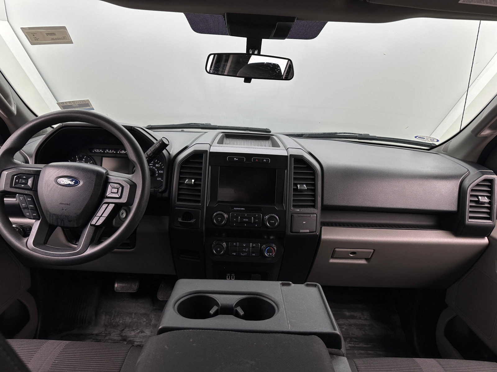 Thumbnail: 2019 Ford Econoline - 3