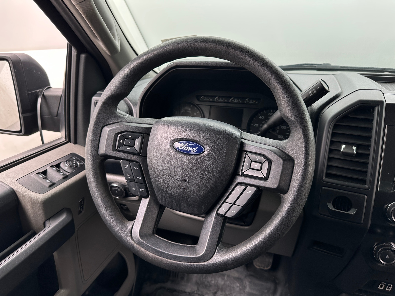 Thumbnail: 2019 Ford Econoline - 5