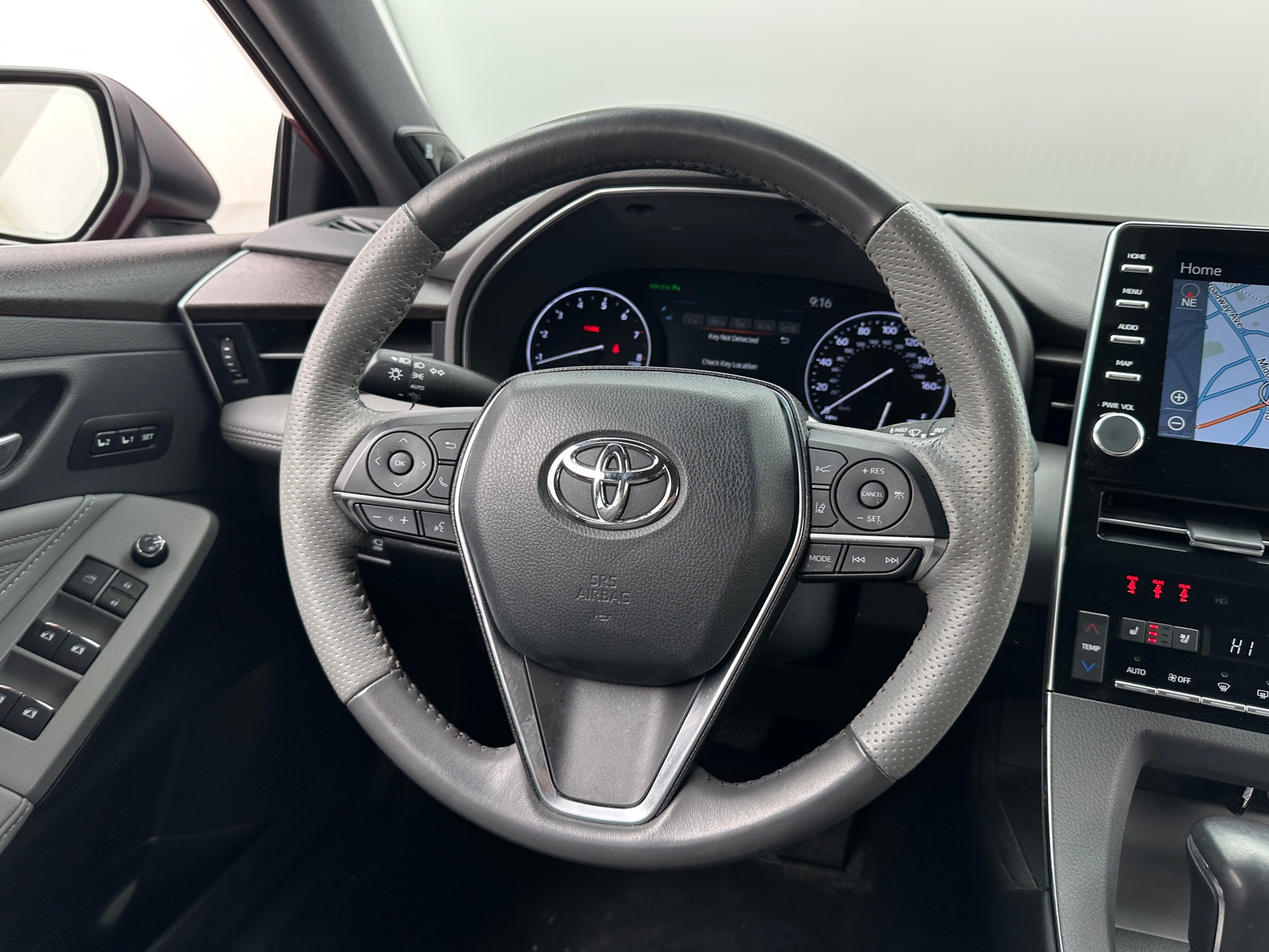 Thumbnail: 2020 Toyota Avalon - 4