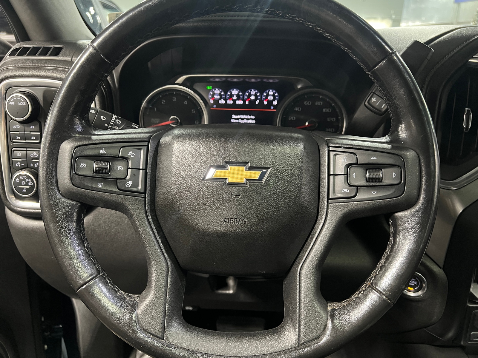 Thumbnail: 2020 Chevrolet Silverado 1500 - 4