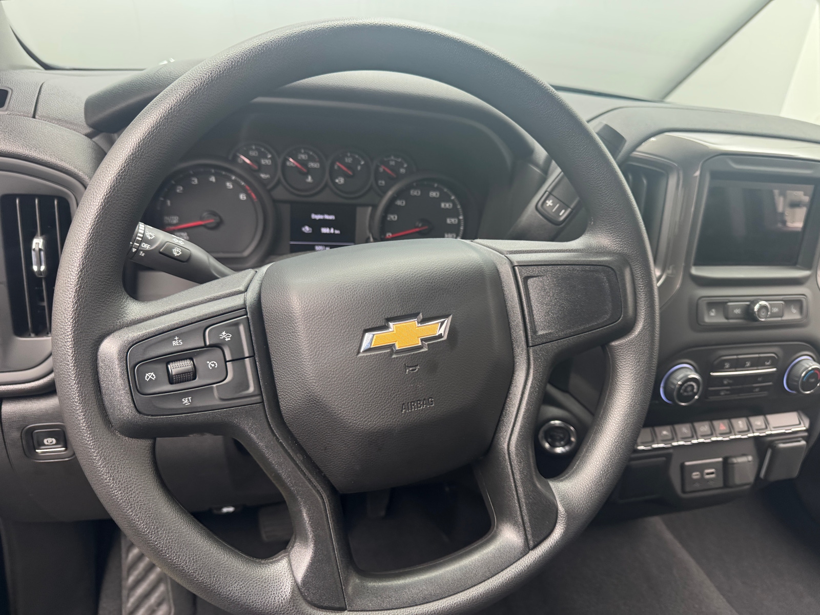 Thumbnail: 2025 Chevrolet Silverado 1500 - 5