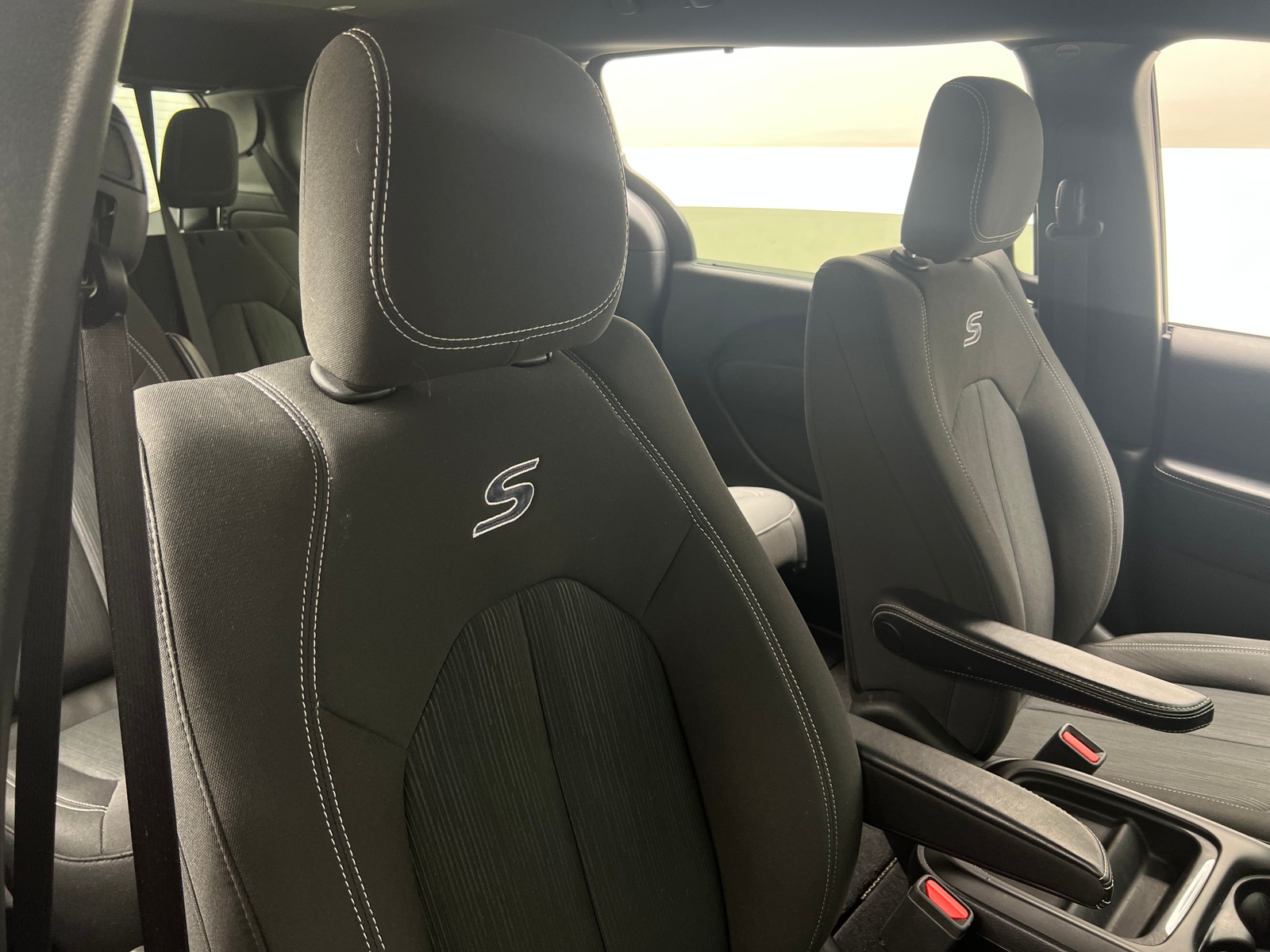 Thumbnail: 2019 Chrysler Pacifica - 2