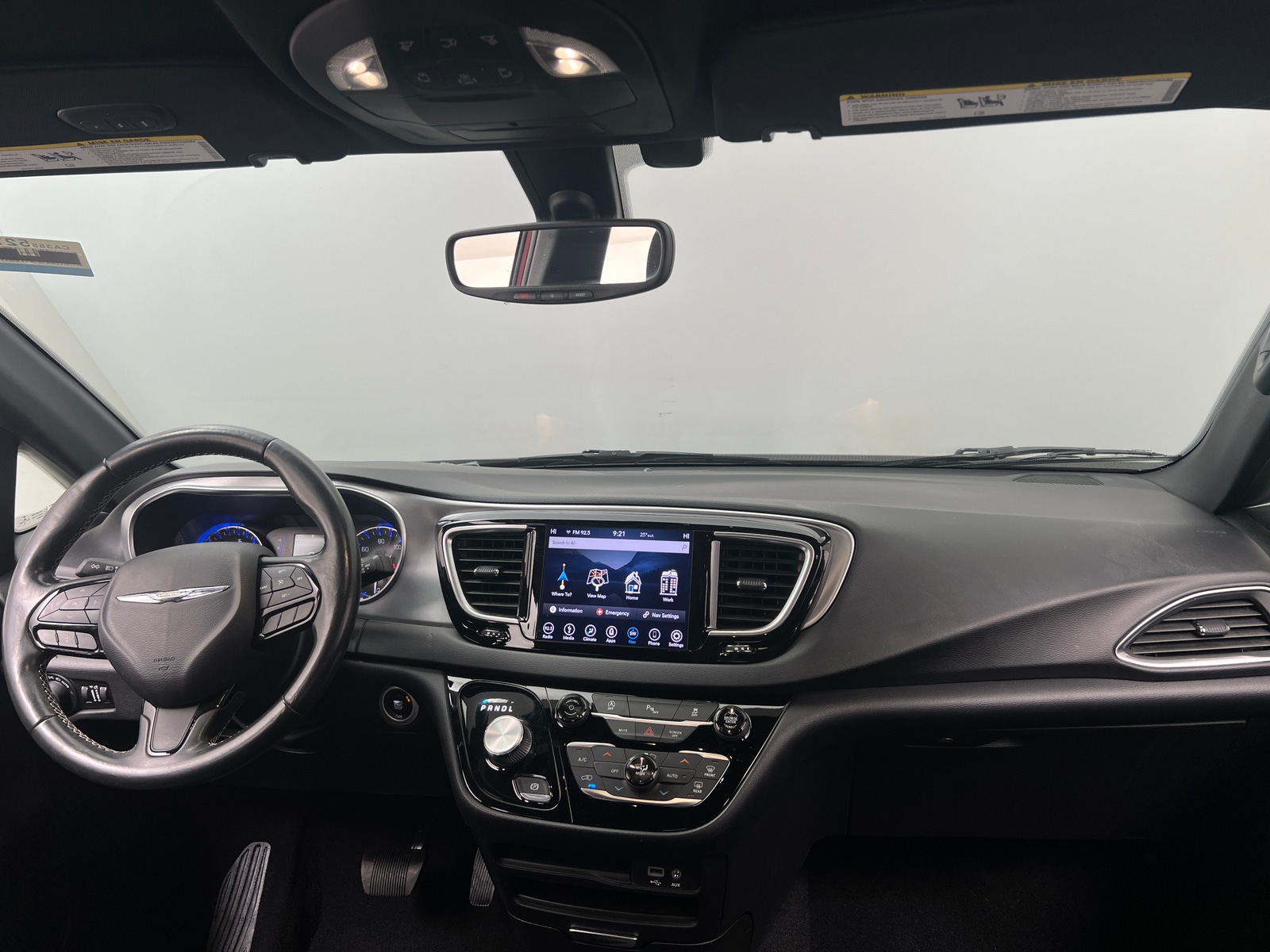 Thumbnail: 2019 Chrysler Pacifica - 3