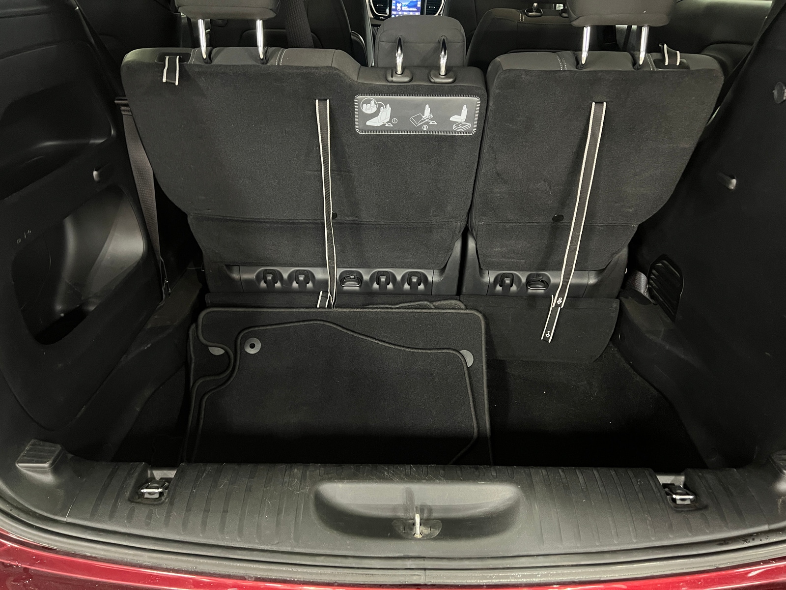 Thumbnail: 2019 Chrysler Pacifica - 7