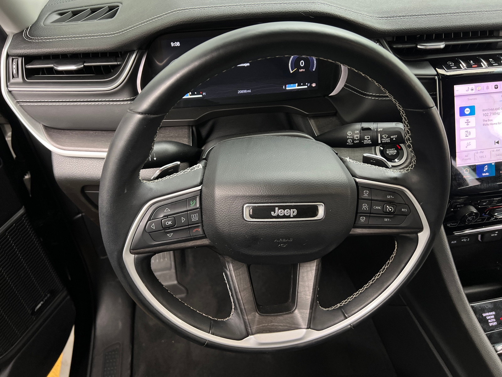 Thumbnail: 2022 Jeep Grand Cherokee L - 4