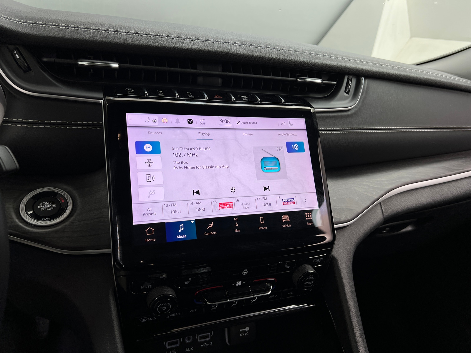 Thumbnail: 2022 Jeep Grand Cherokee L - 3