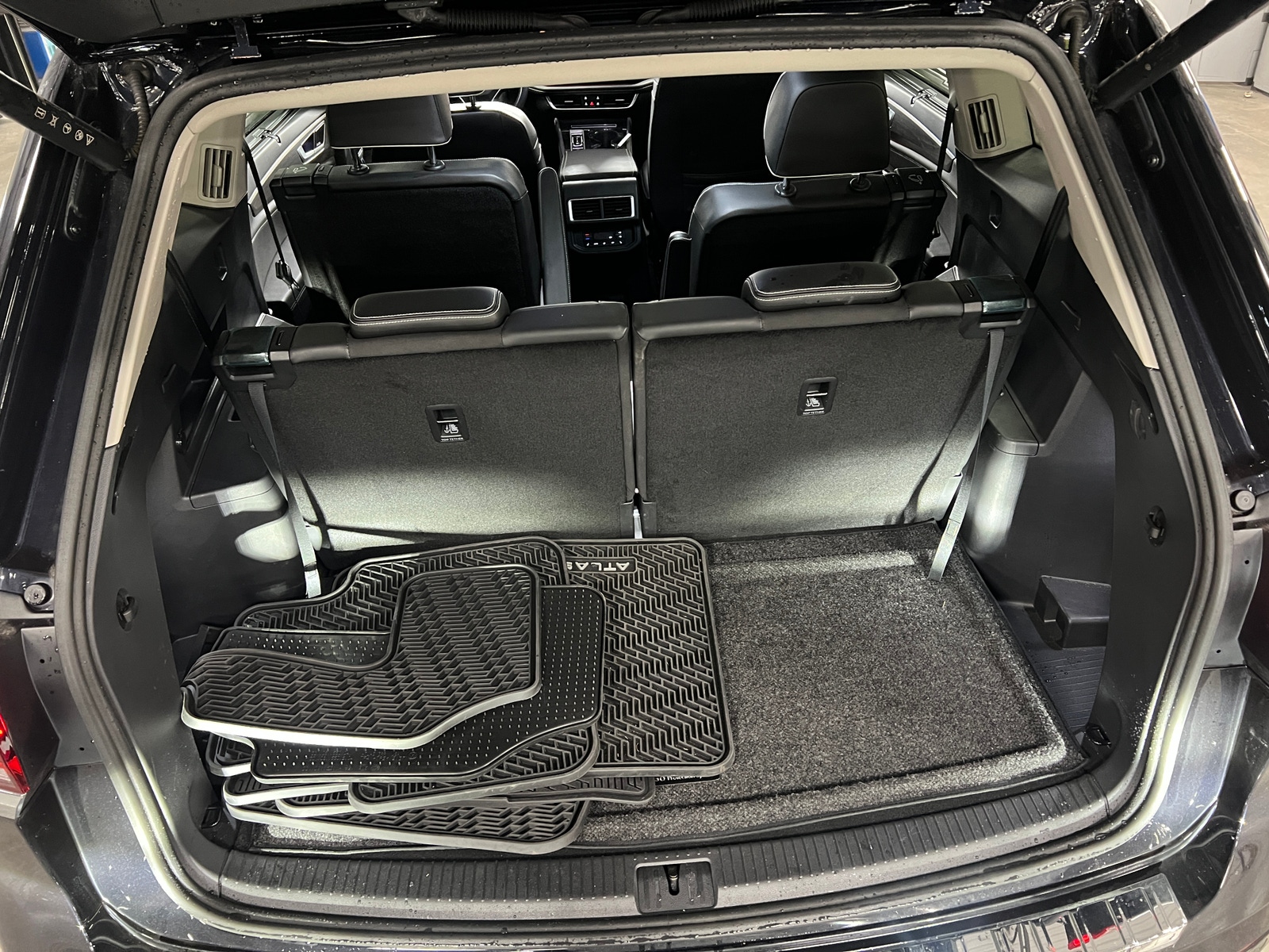 Thumbnail: 2024 Volkswagen Atlas - 6