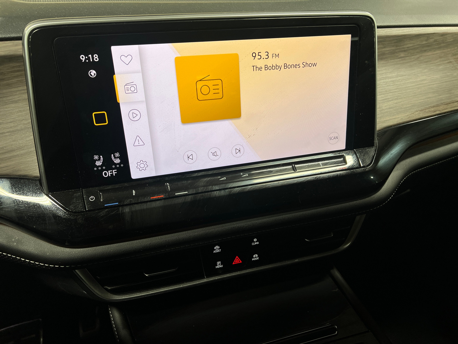 Thumbnail: 2024 Volkswagen Atlas - 3