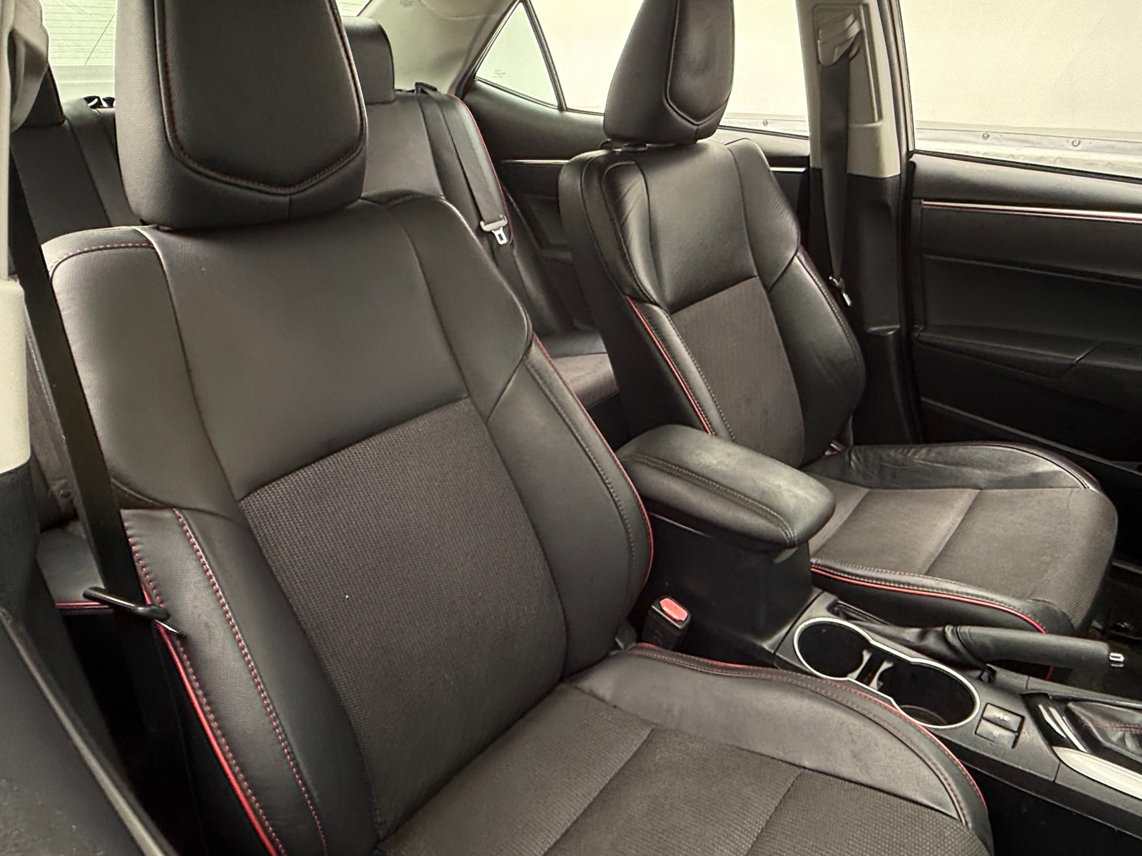 Thumbnail: 2016 Toyota Corolla - 2