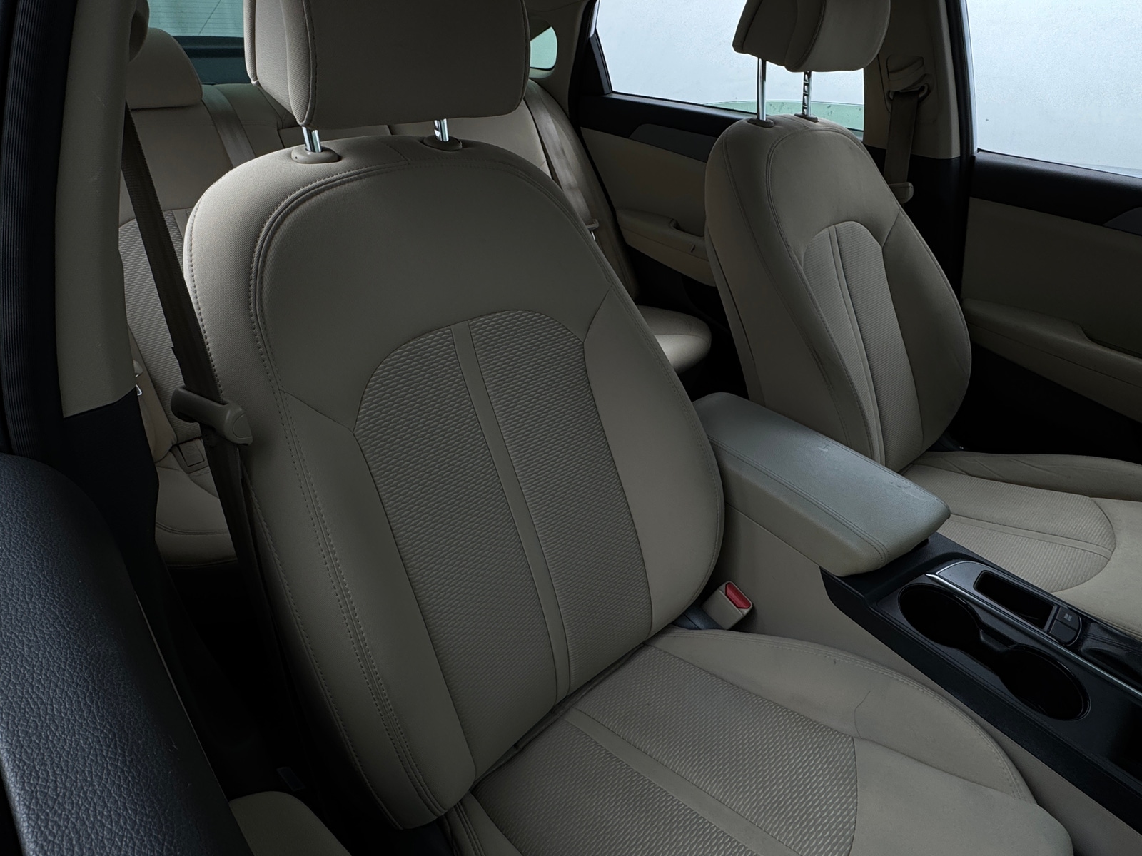 Thumbnail: 2015 Hyundai Sonata - 2