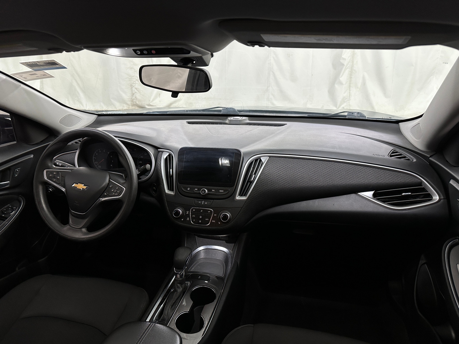 Thumbnail: 2022 Chevrolet Malibu - 3