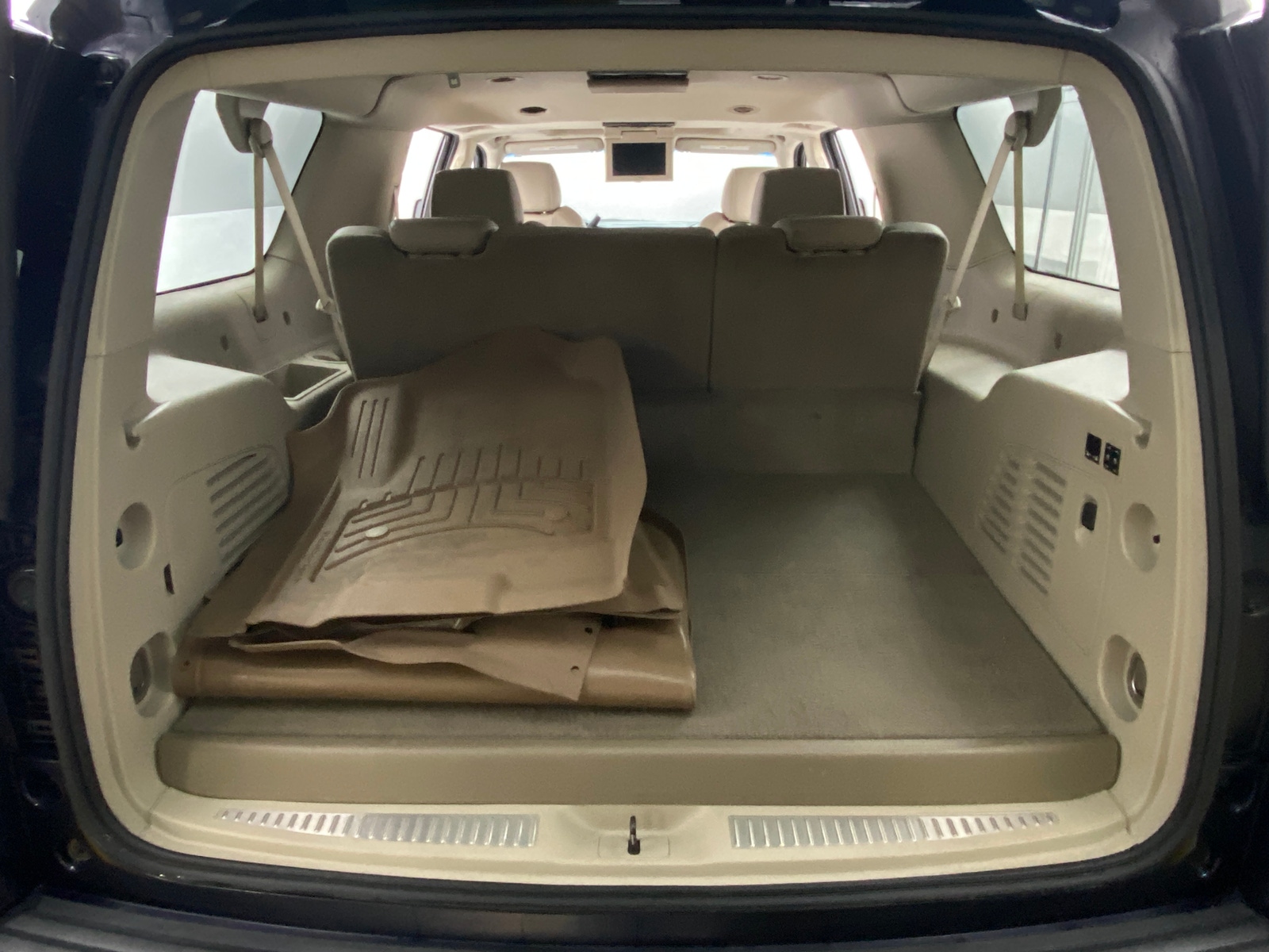 Thumbnail: 2018 Cadillac Escalade - 6