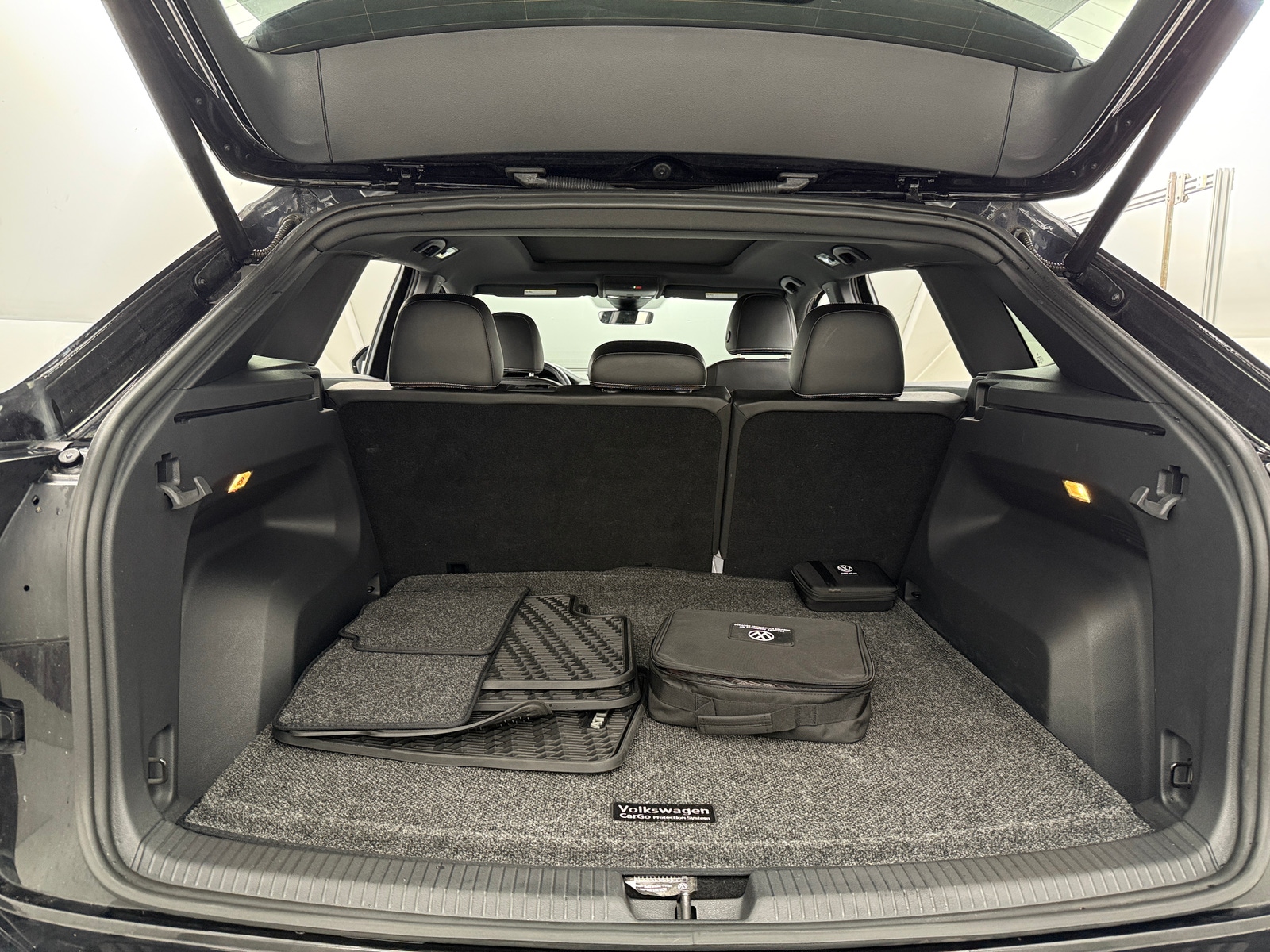 Thumbnail: 2023 Volkswagen Atlas - 6