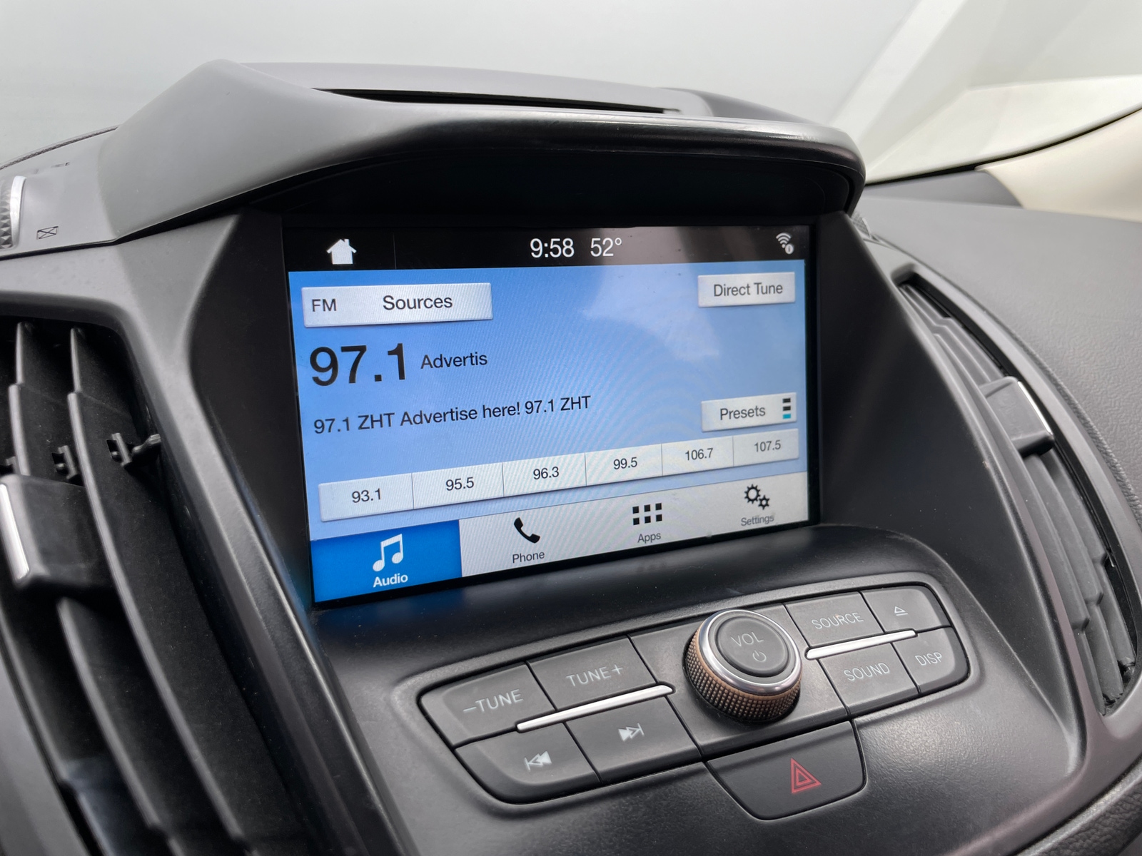 Thumbnail: 2018 Ford Escape - 3