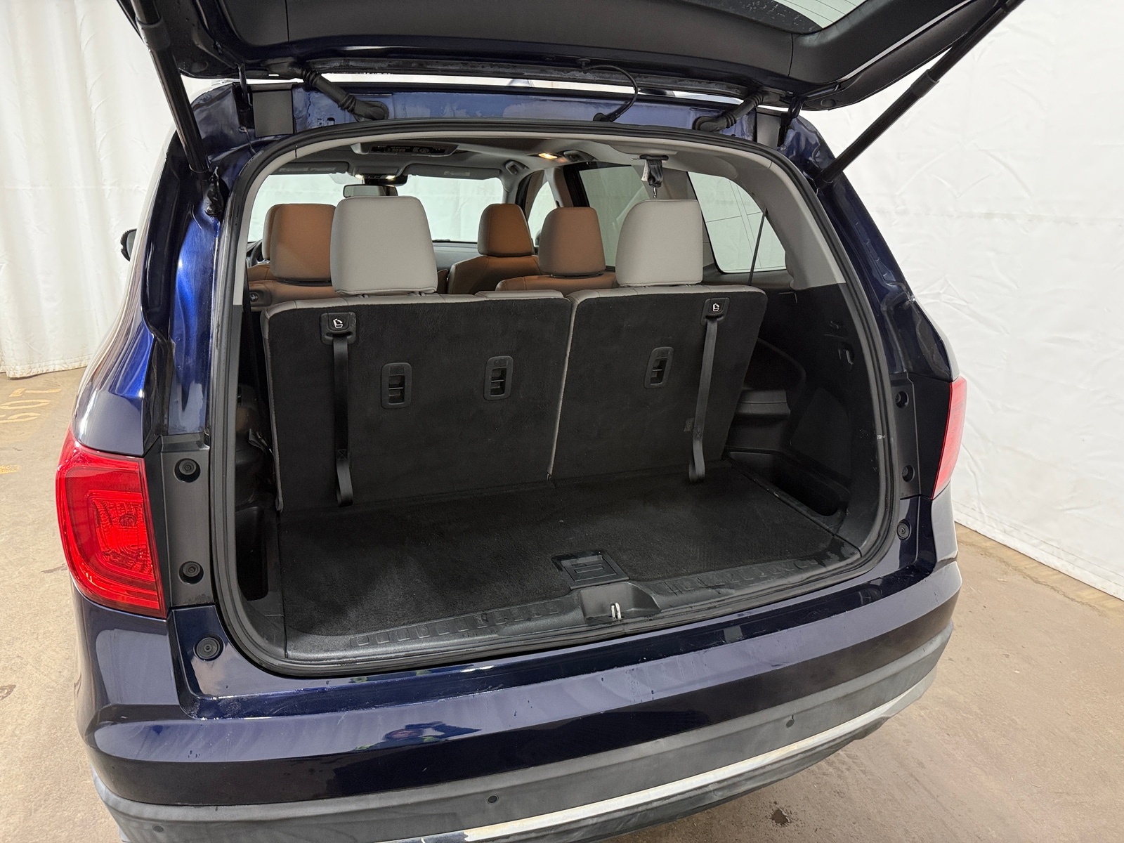 Thumbnail: 2016 Honda Pilot - 6