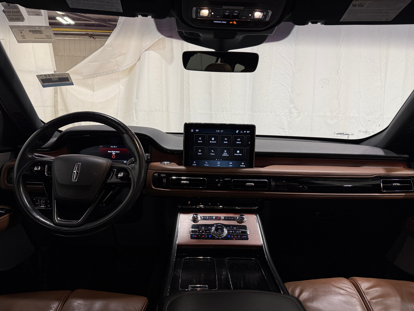 Thumbnail: 2022 Lincoln Aviator - 2