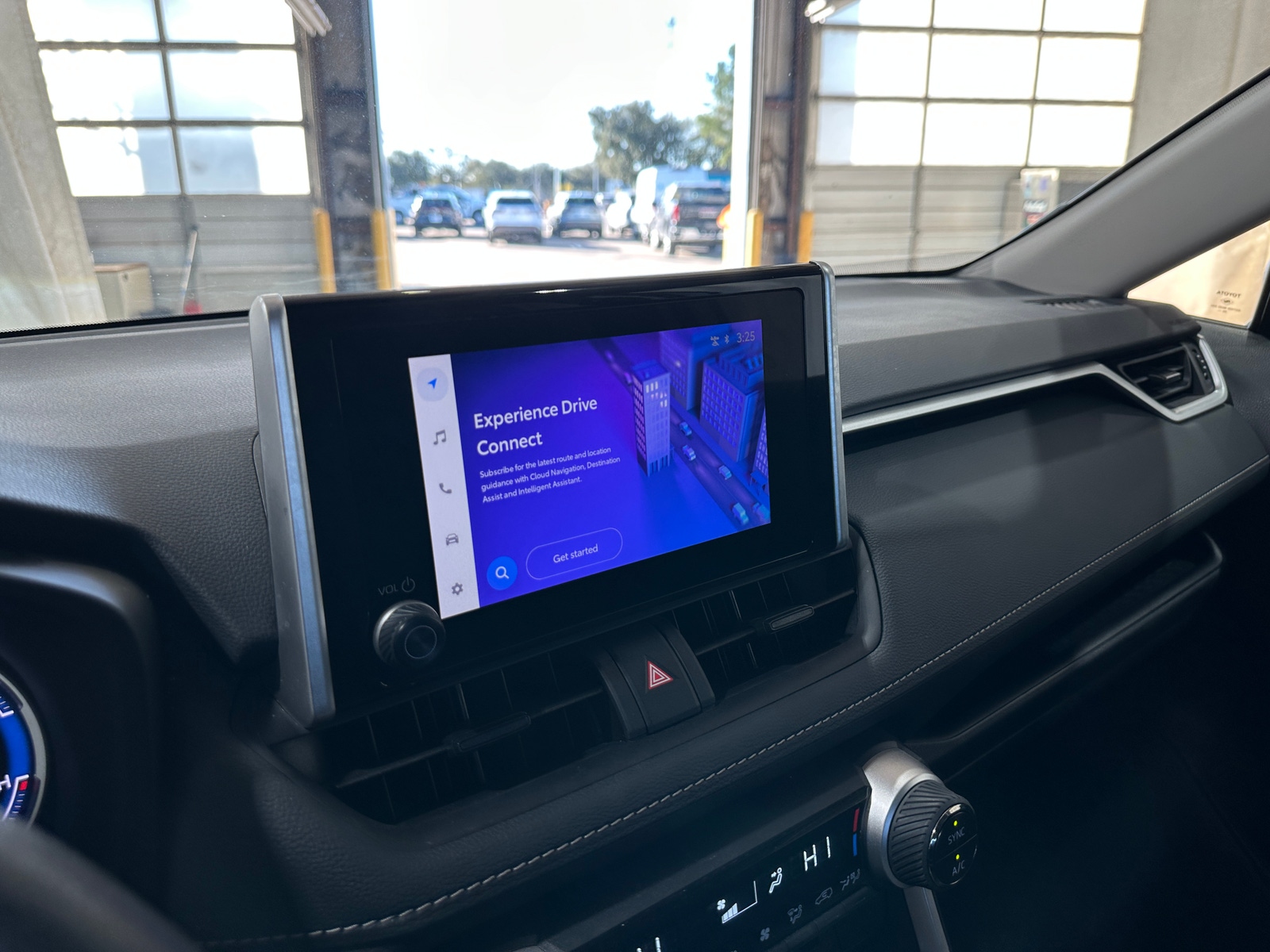 Thumbnail: 2025 Toyota RAV4 - 4