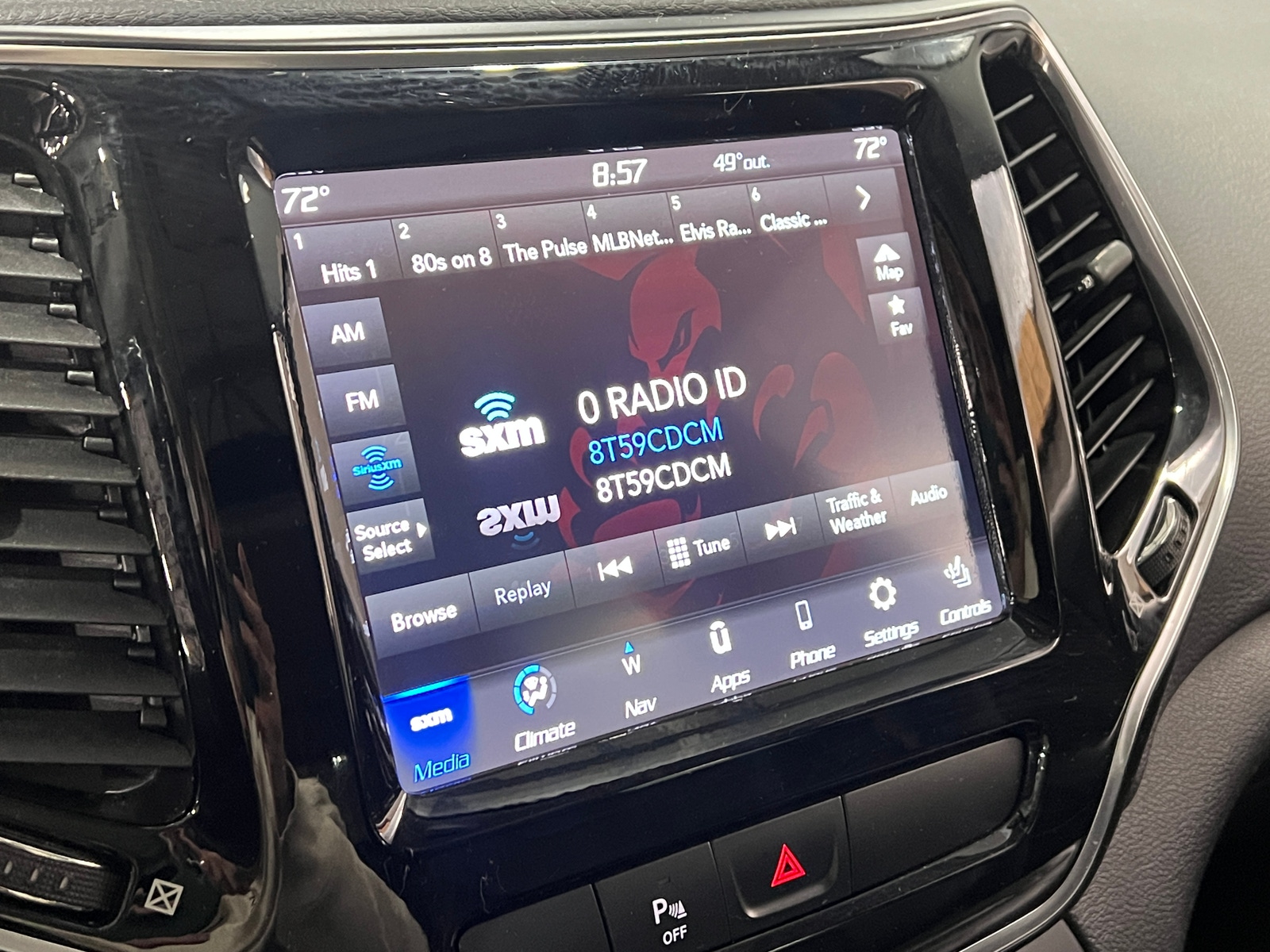 Thumbnail: 2020 Jeep Cherokee - 3