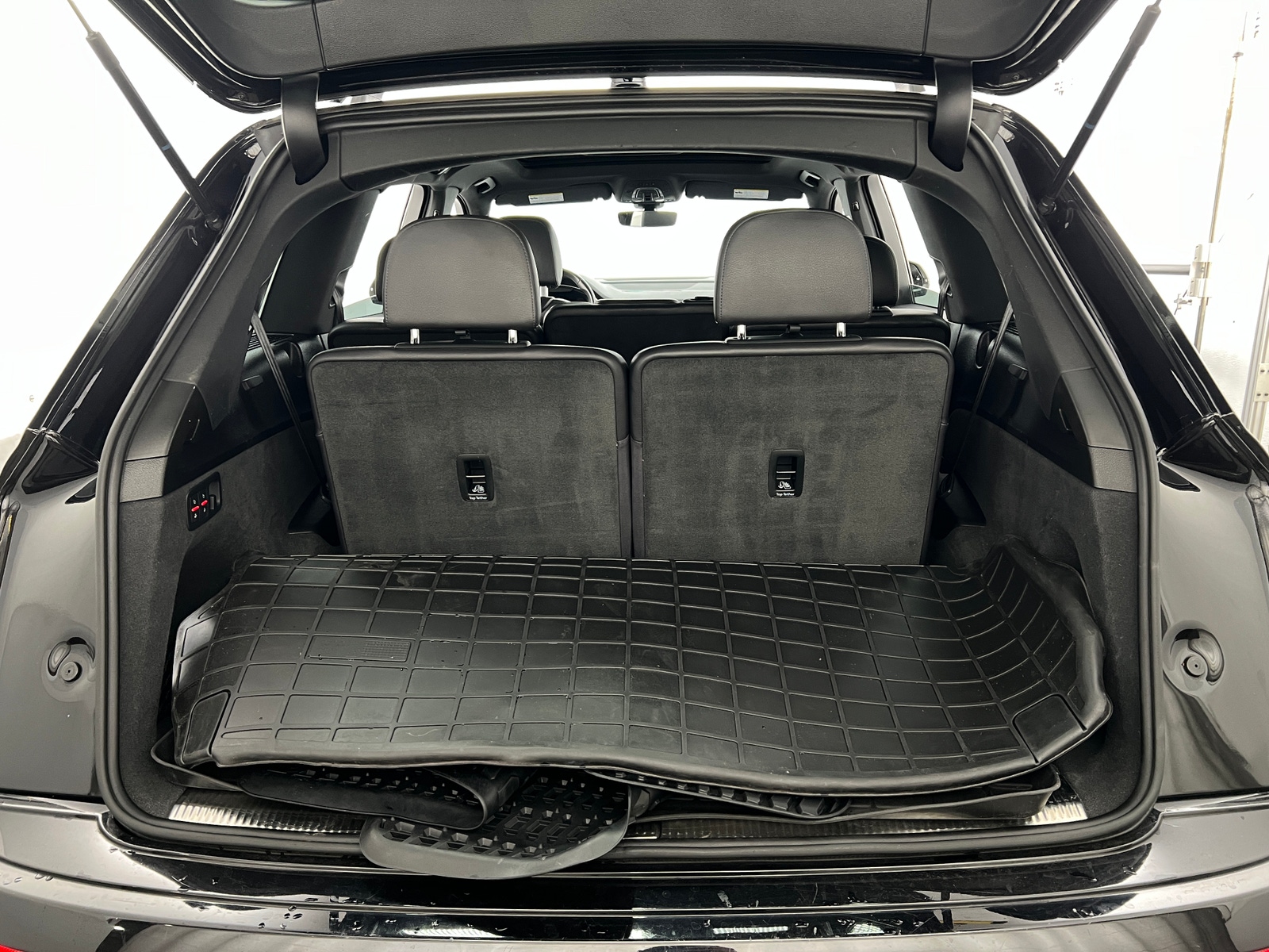 Thumbnail: 2017 Audi Q7 - 6