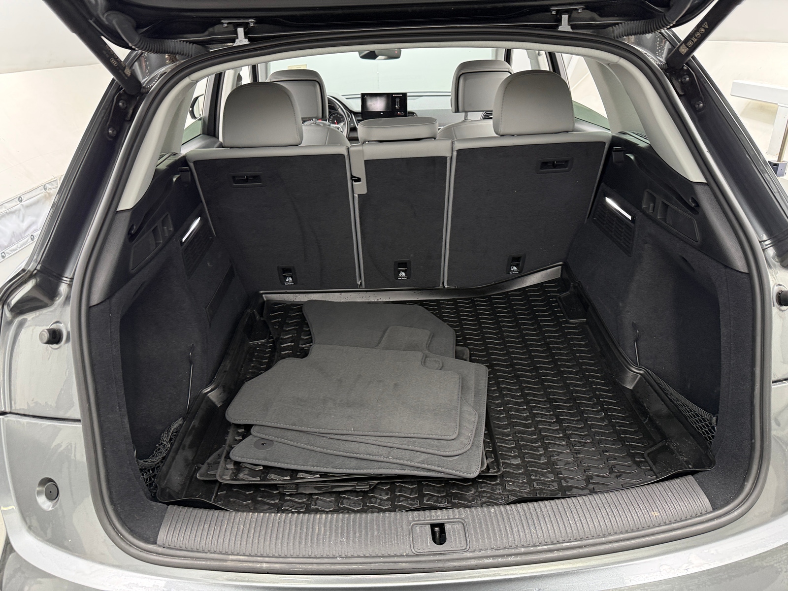 Thumbnail: 2022 Audi Q5 - 6