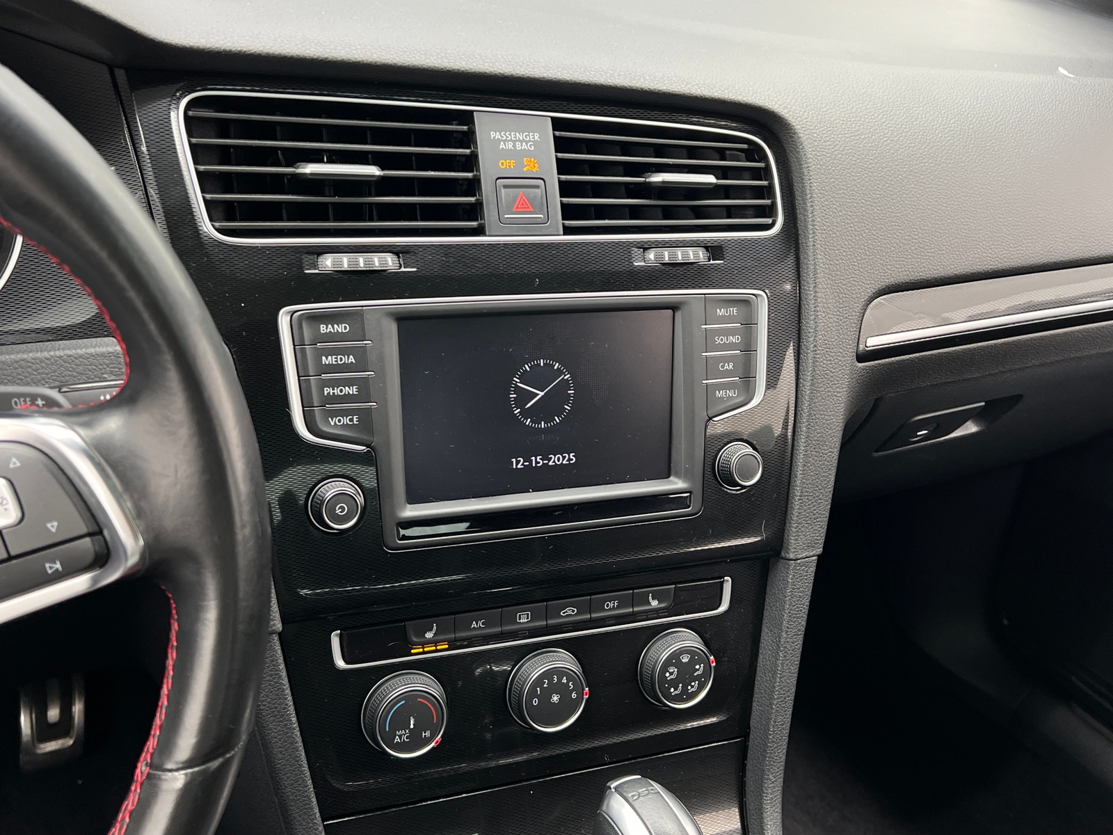 Thumbnail: 2016 Volkswagen Golf - 4