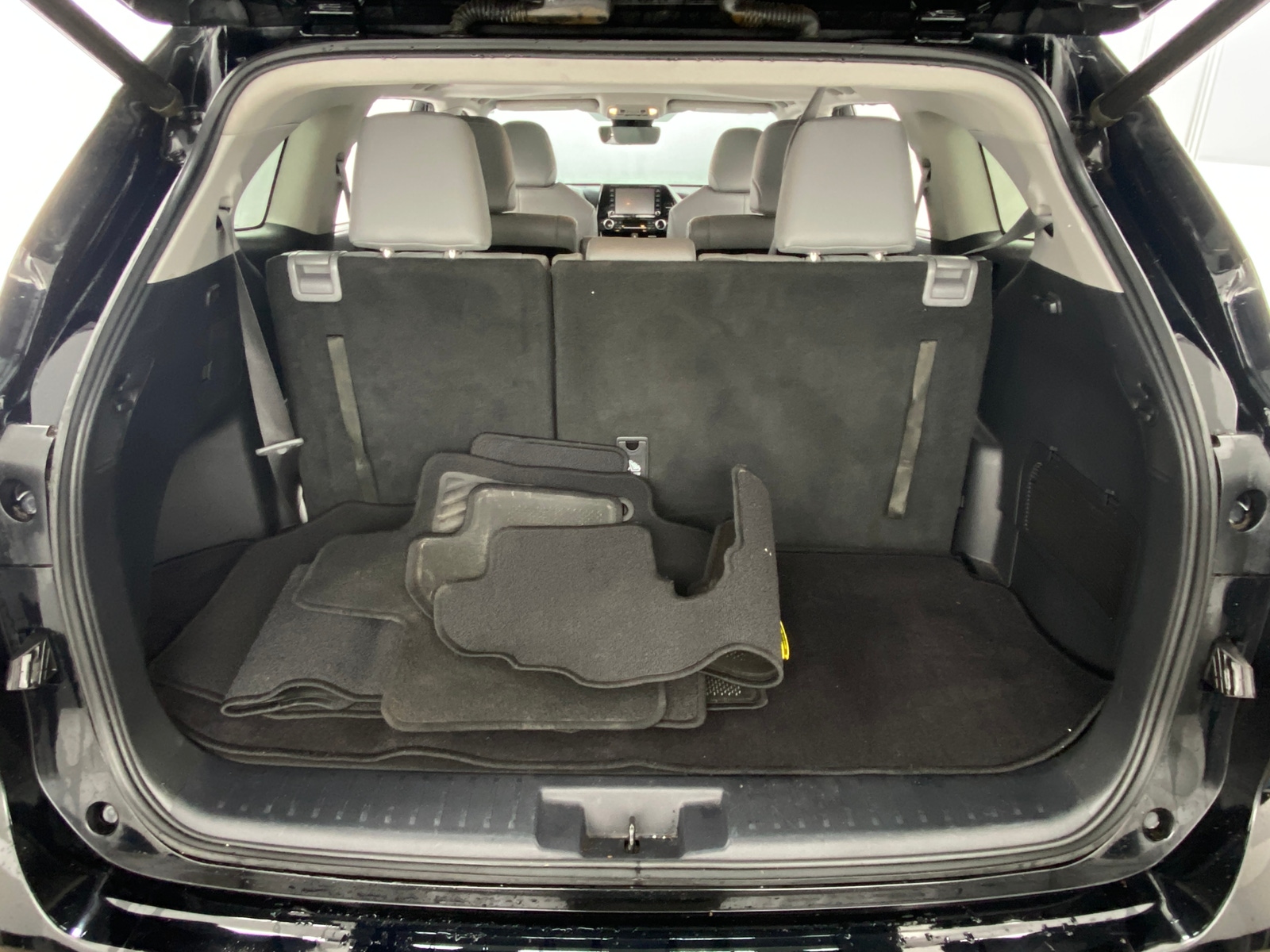 Thumbnail: 2020 Toyota Highlander - 6